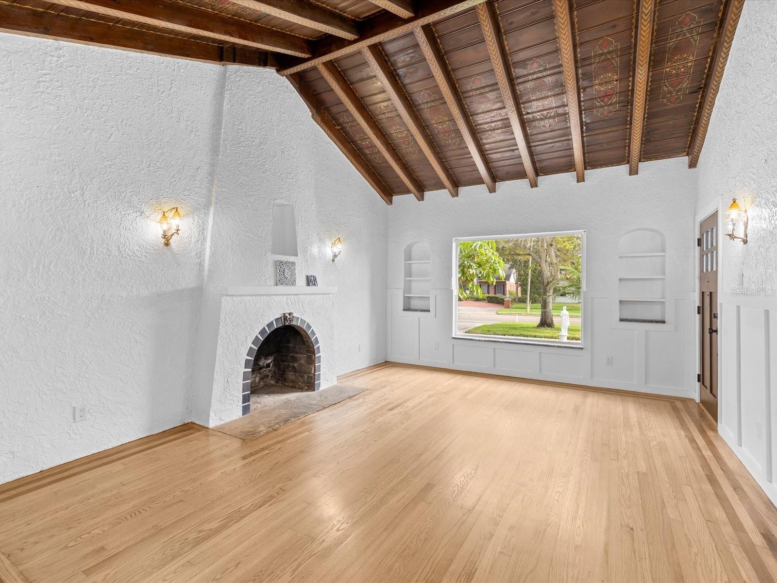 721 SNELL ISLE BLVD NE