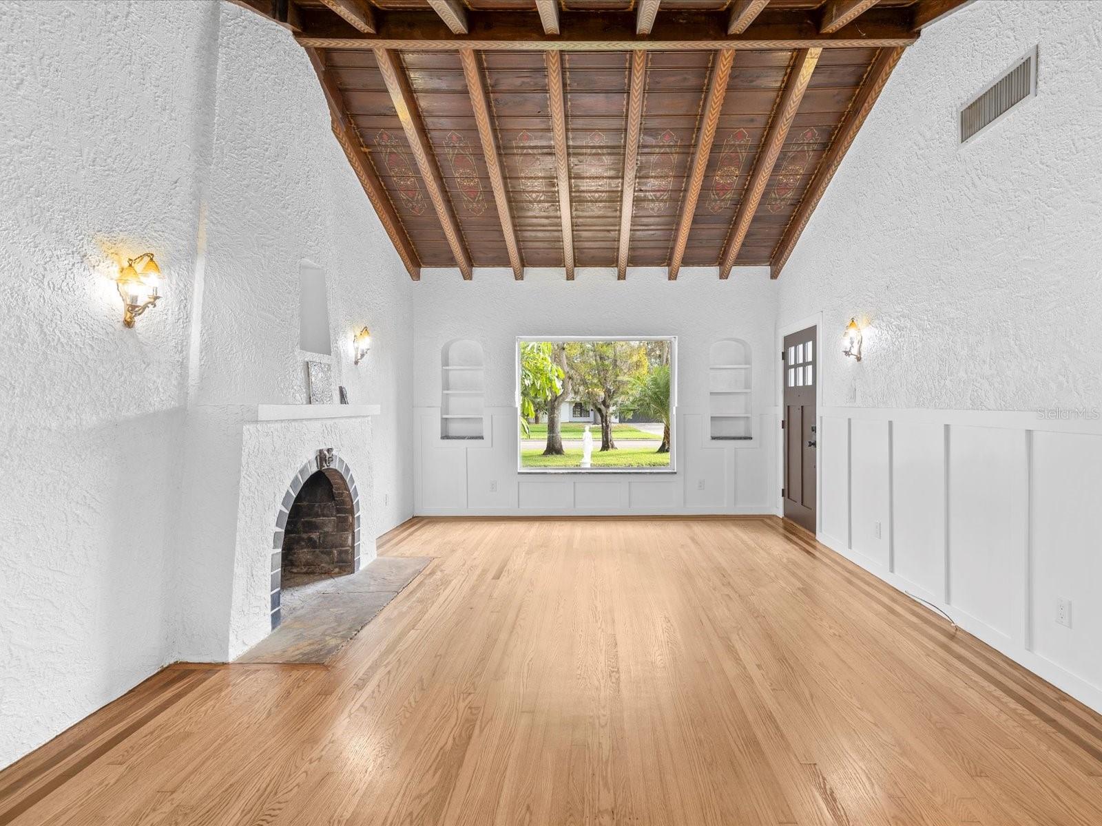 721 SNELL ISLE BLVD NE