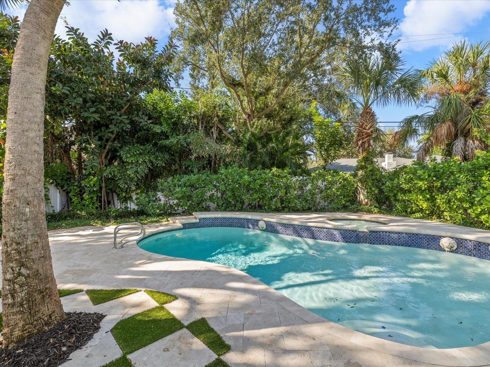 721 SNELL ISLE BLVD NE