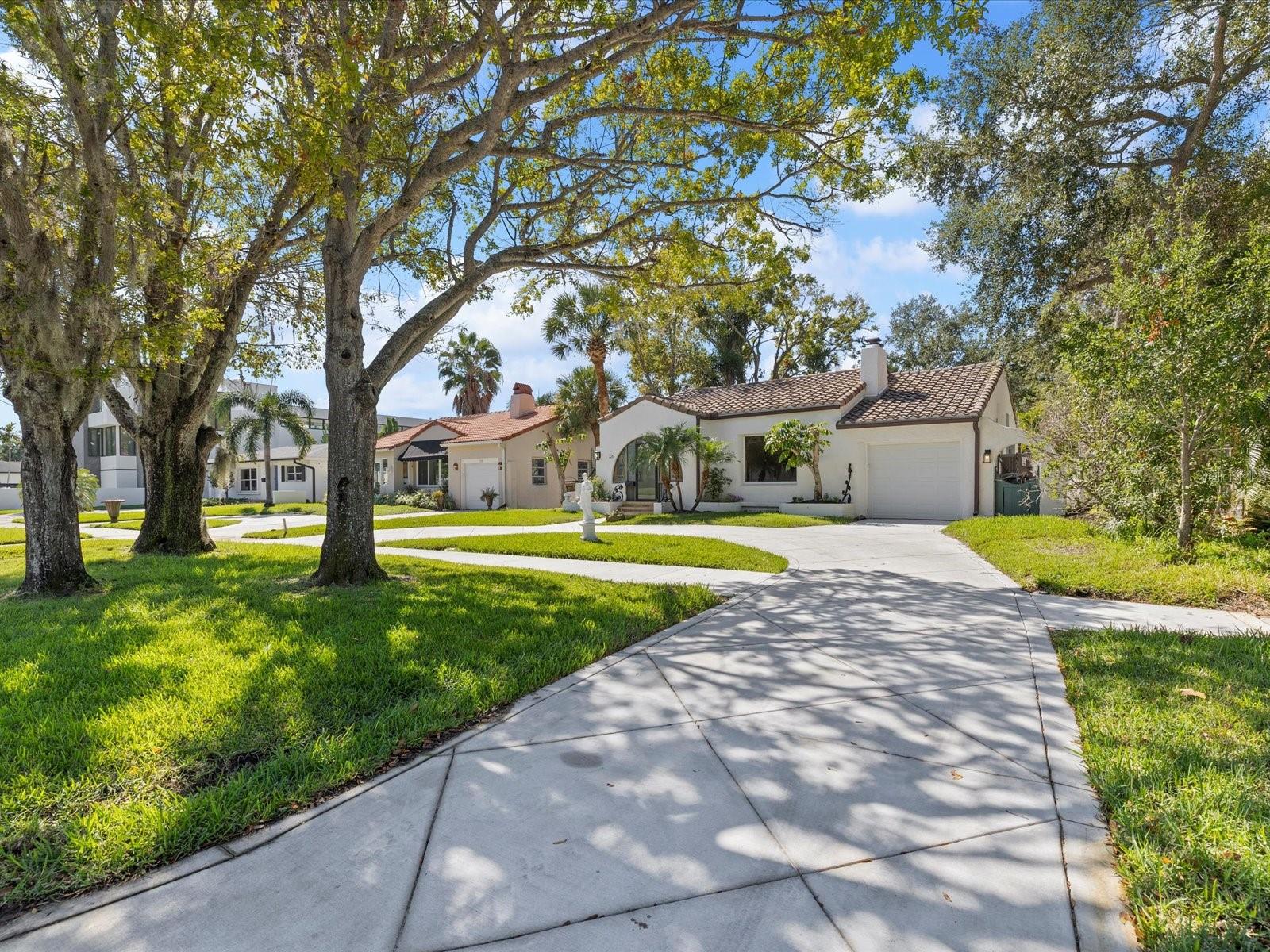 721 SNELL ISLE BLVD NE