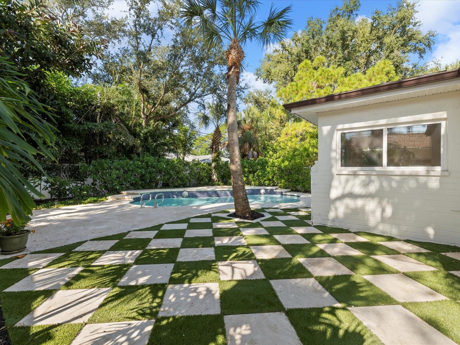 721 SNELL ISLE BLVD NE