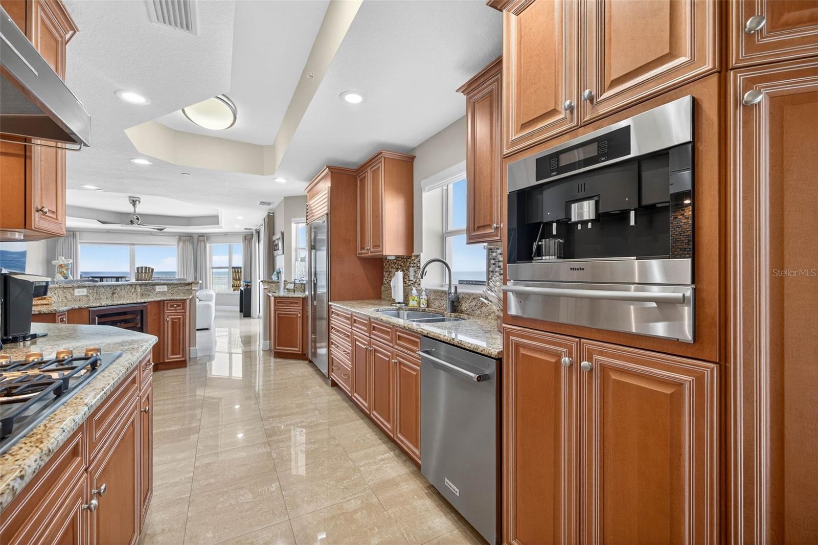 15 SOMERSET ST #4A