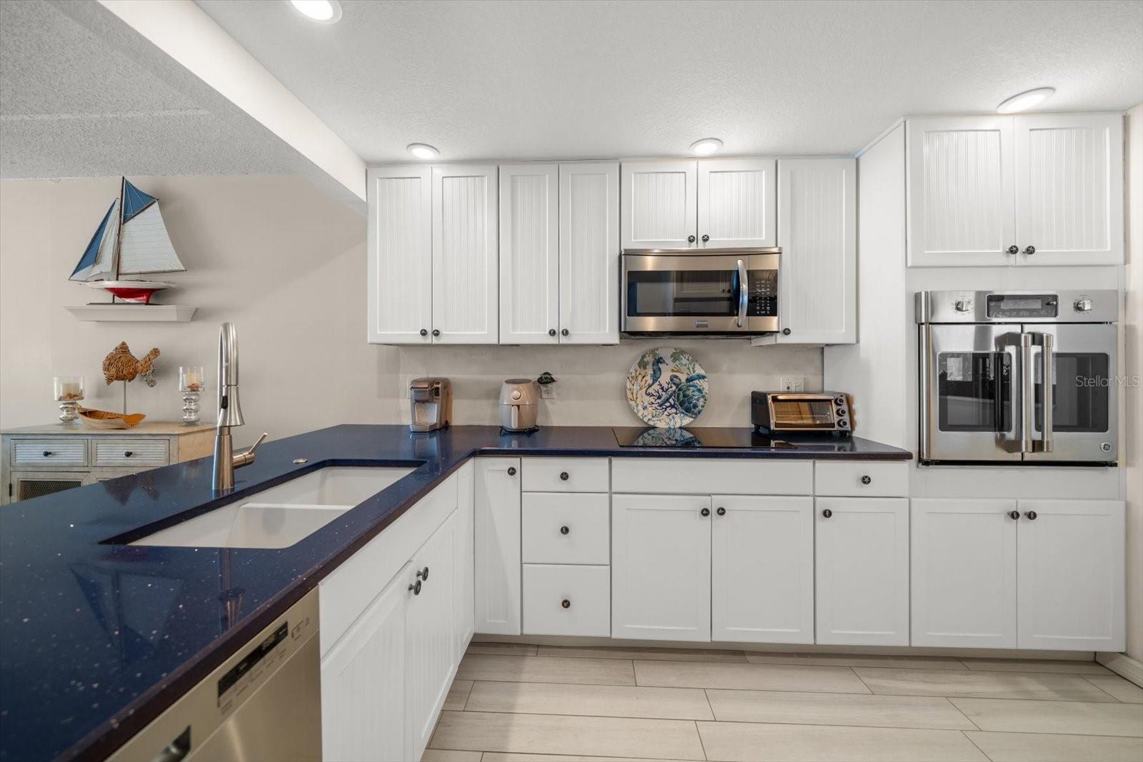 825 S GULFVIEW BLVD #202