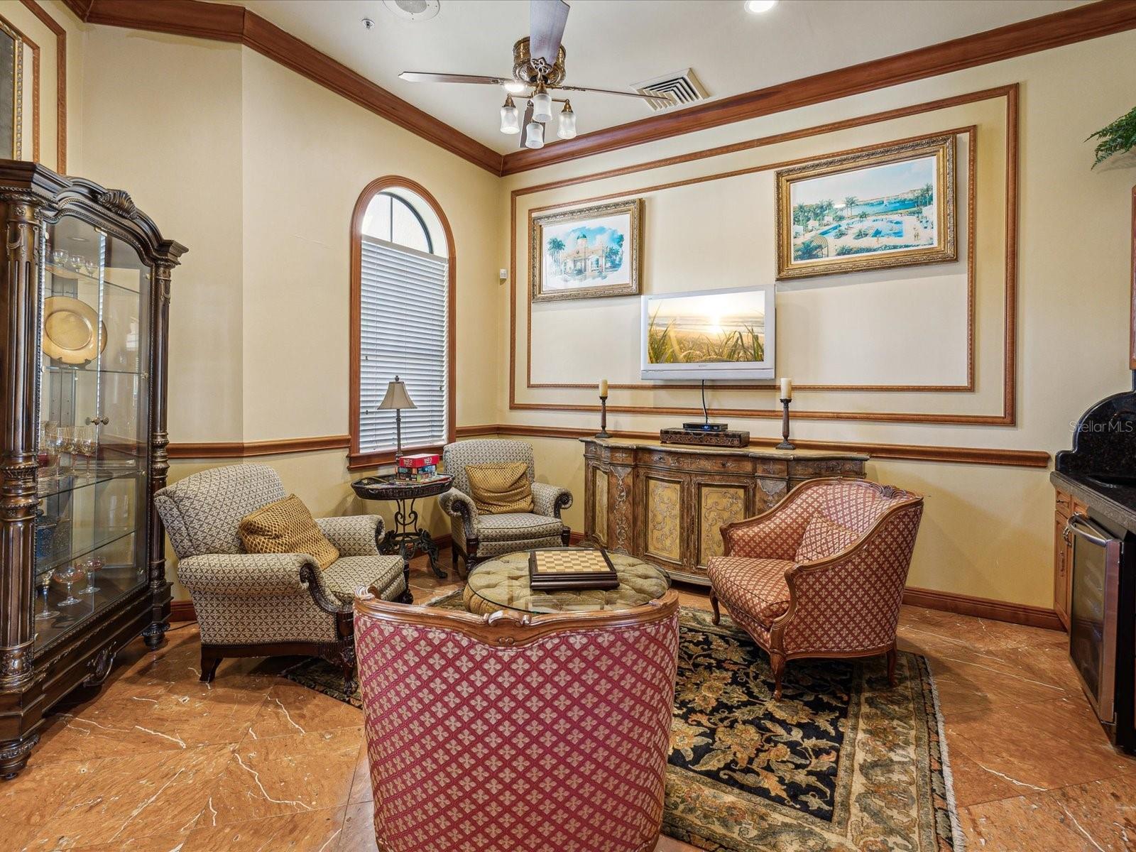 2733 VIA CIPRIANI #830B