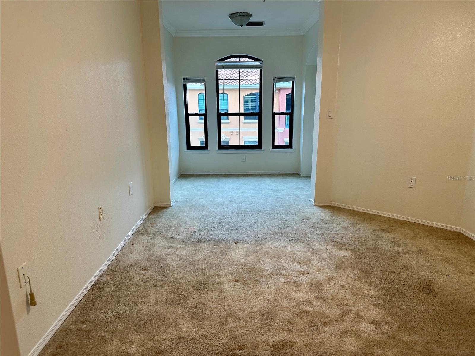 2733 VIA CIPRIANI #830B