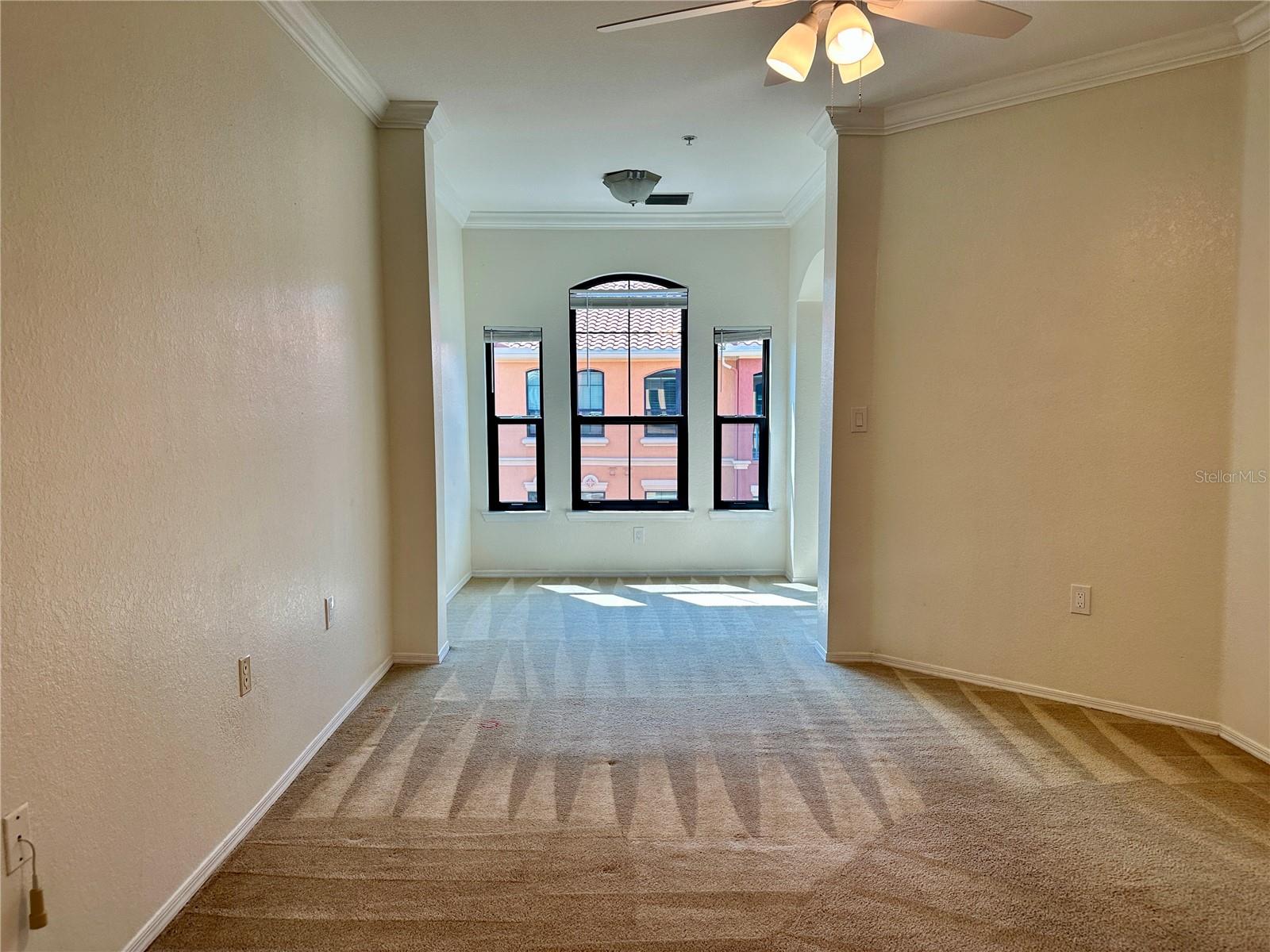 2733 VIA CIPRIANI #830B