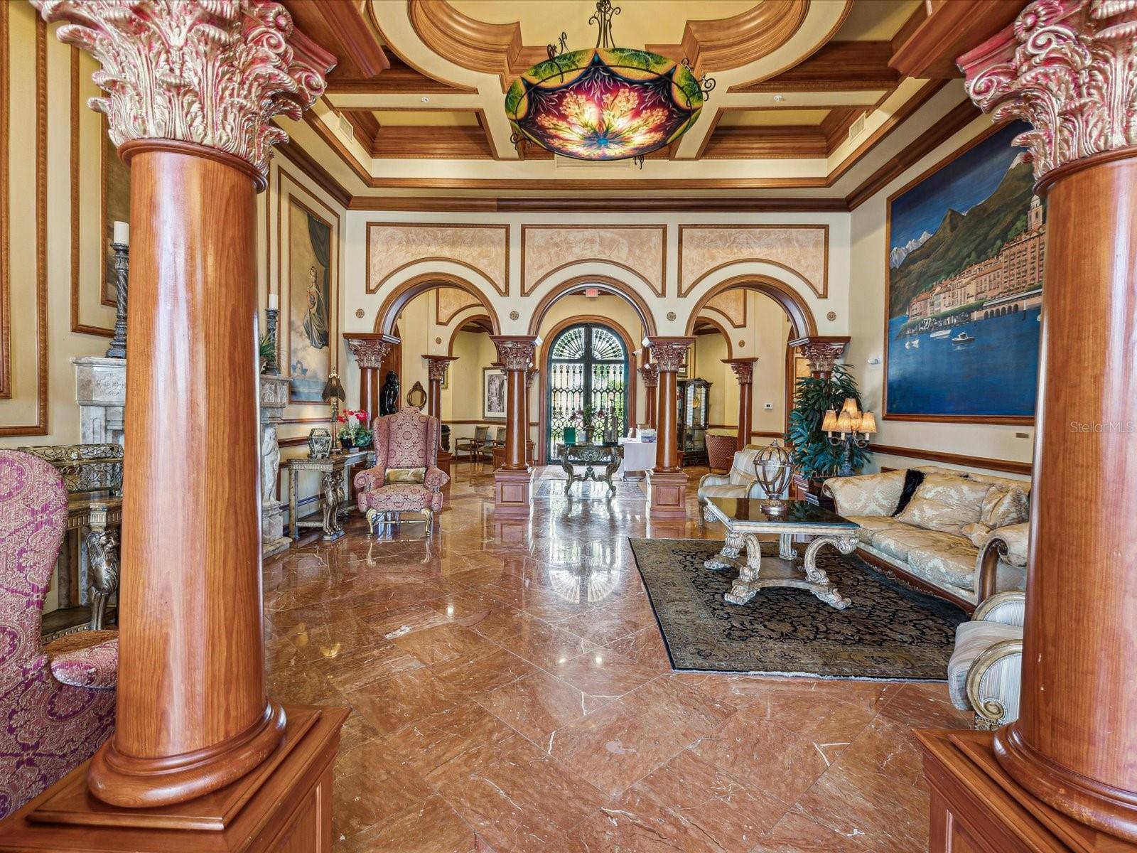 2733 VIA CIPRIANI #830B