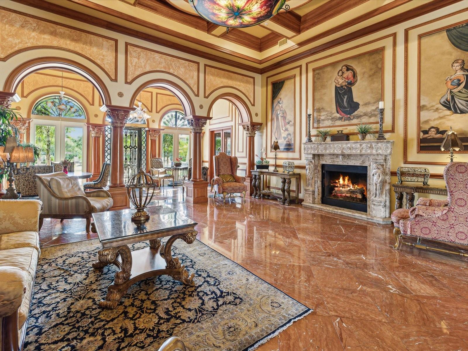 2733 VIA CIPRIANI #830B