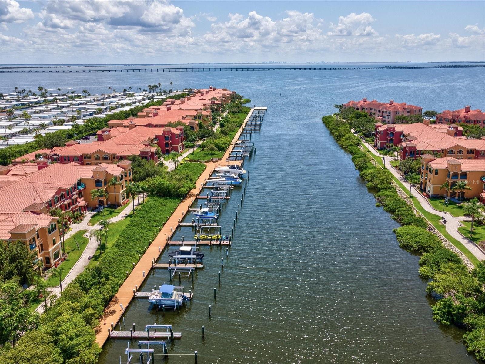 2733 VIA CIPRIANI #830B