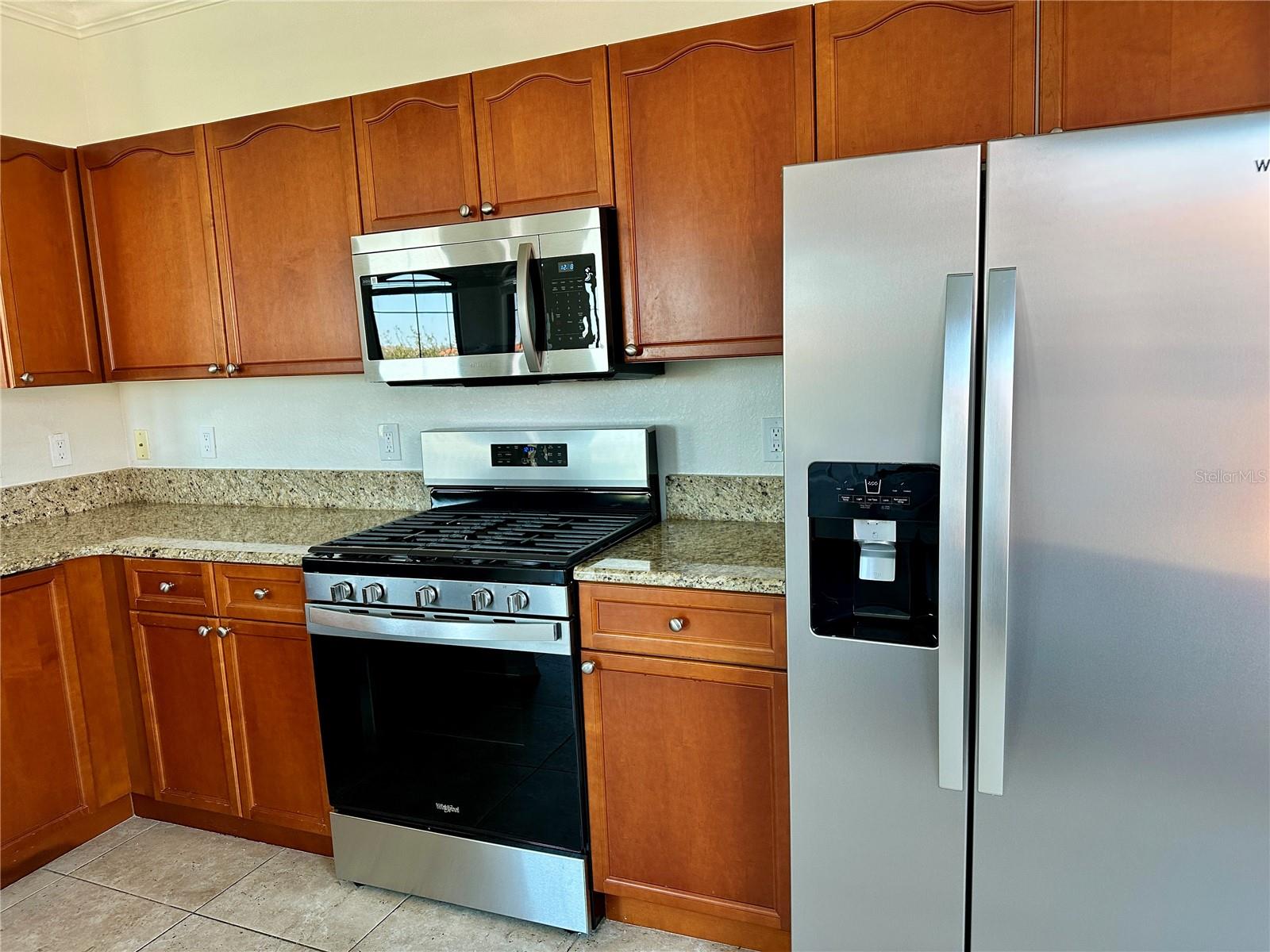 2733 VIA CIPRIANI #830B