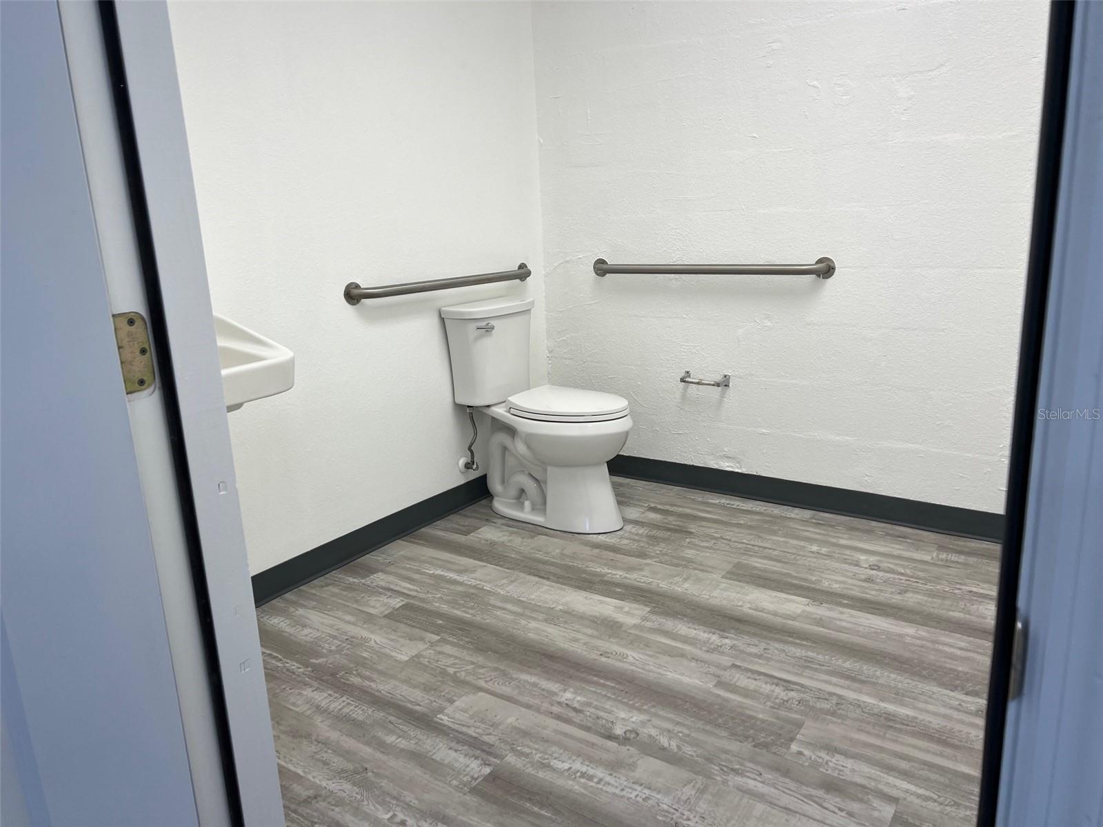 1710 N FORT HARRISON AVE