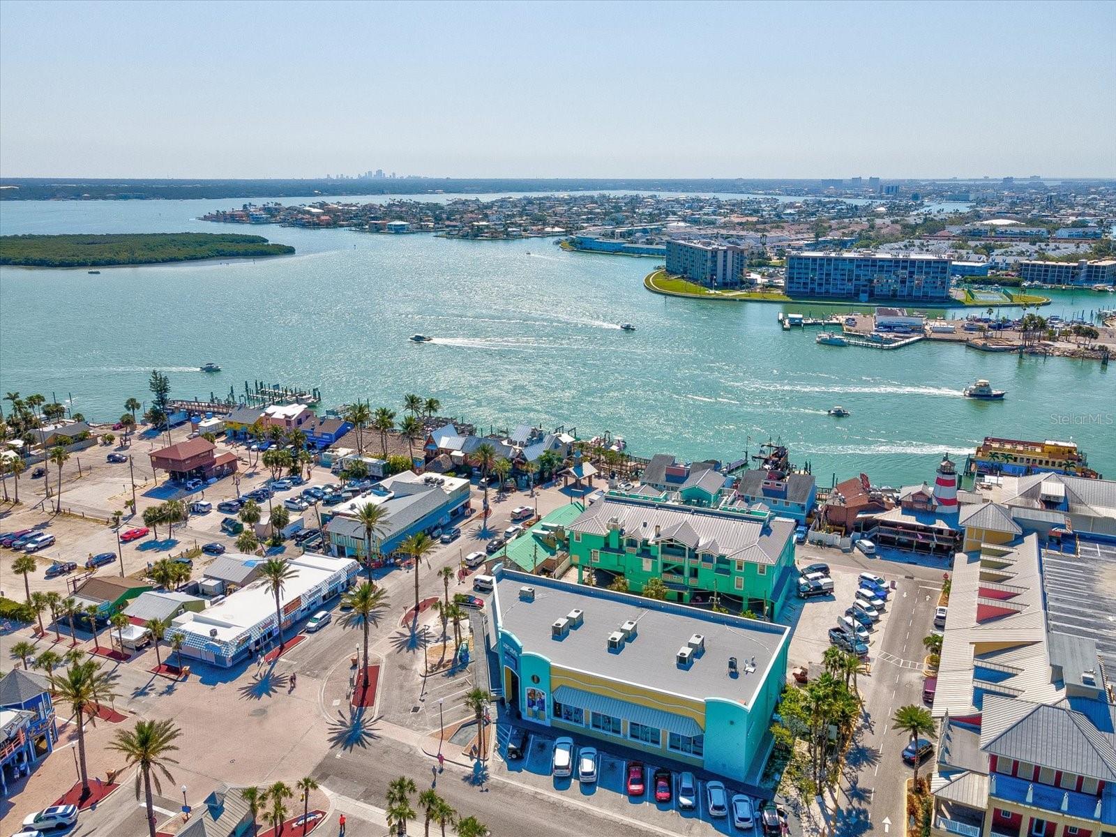 13101 GULF BLVD #1304