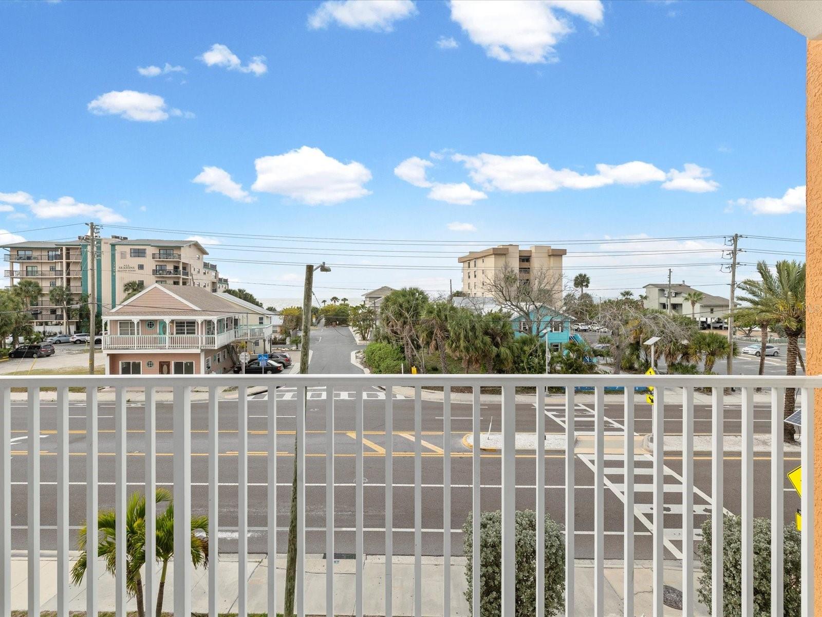 13101 GULF BLVD #1304