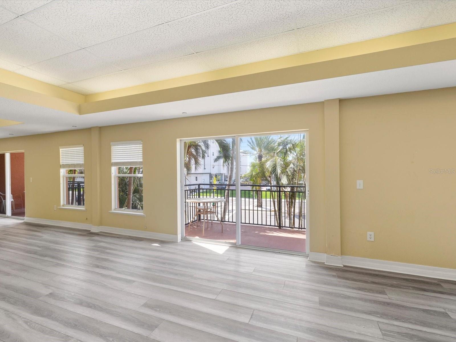 13101 GULF BLVD #1304