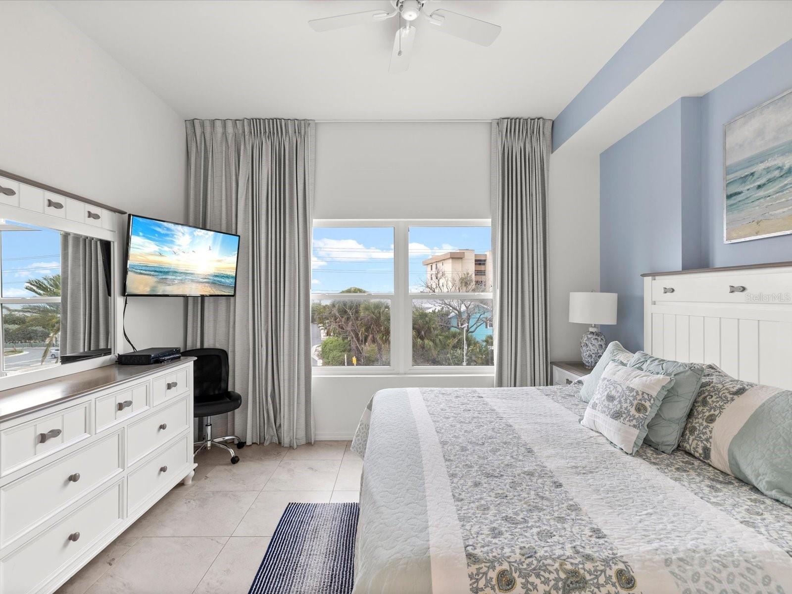 13101 GULF BLVD #1304