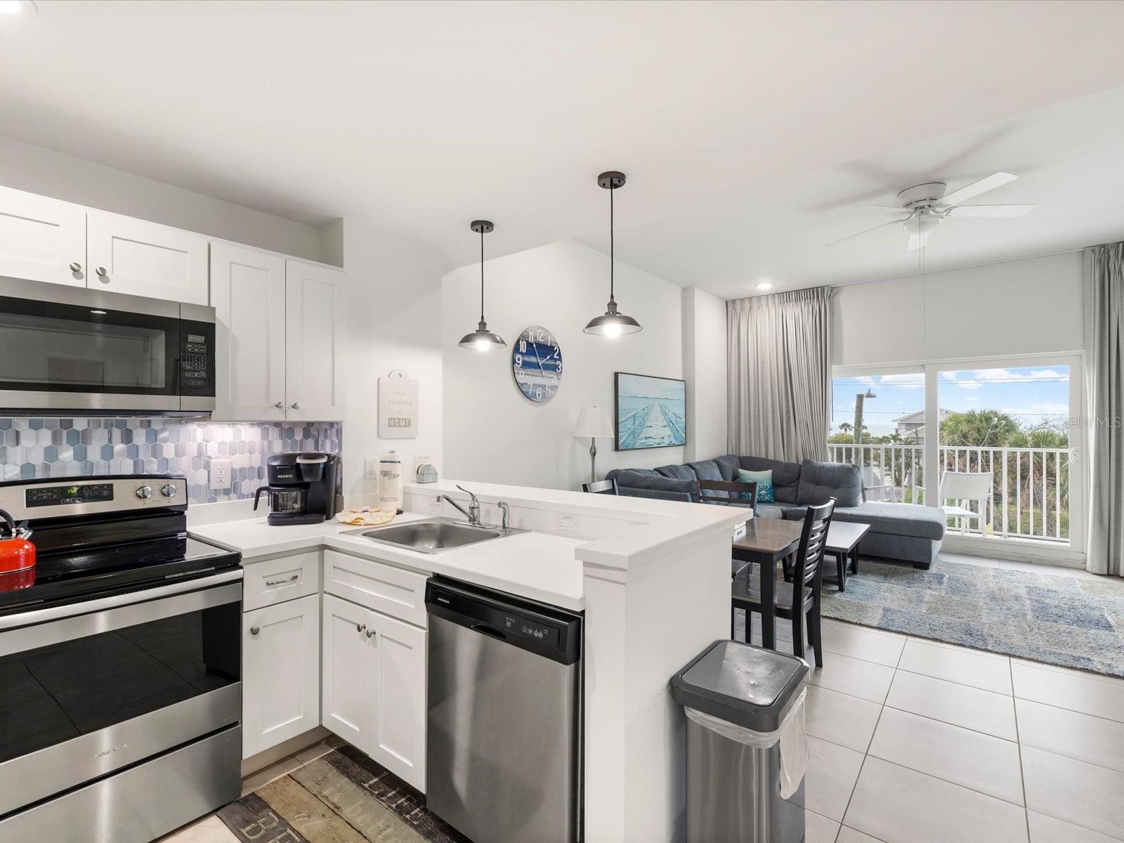 13101 GULF BLVD #1304