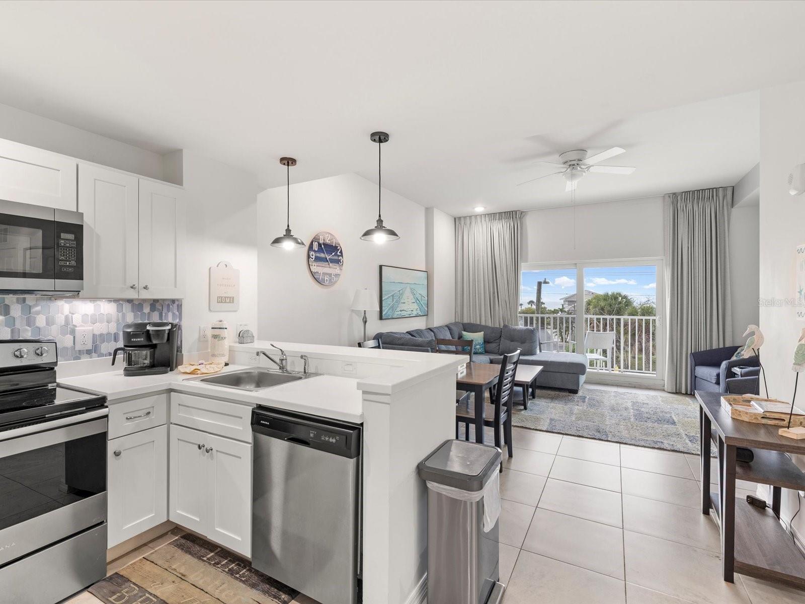 13101 GULF BLVD #1304