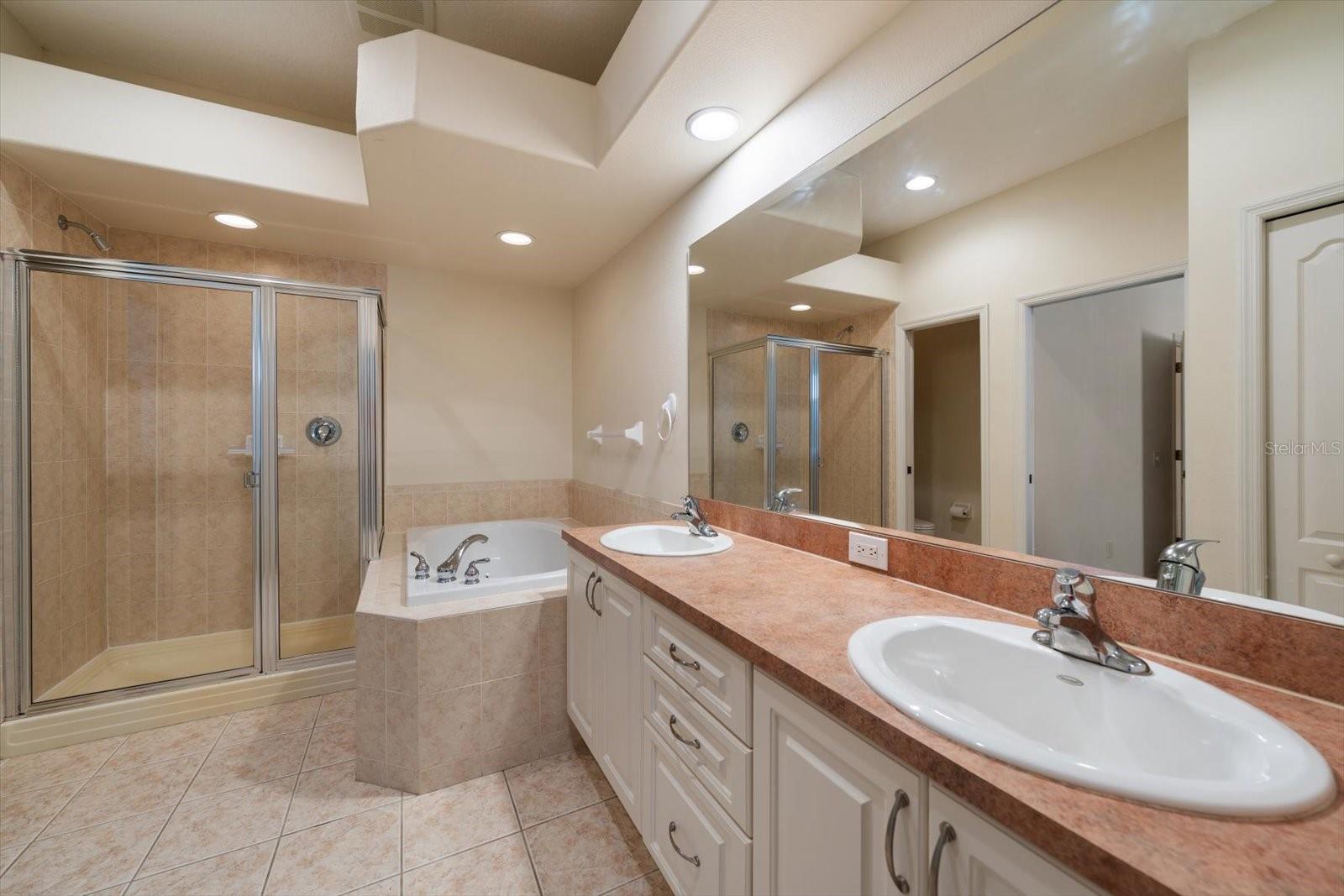 1620 RACHEL CT