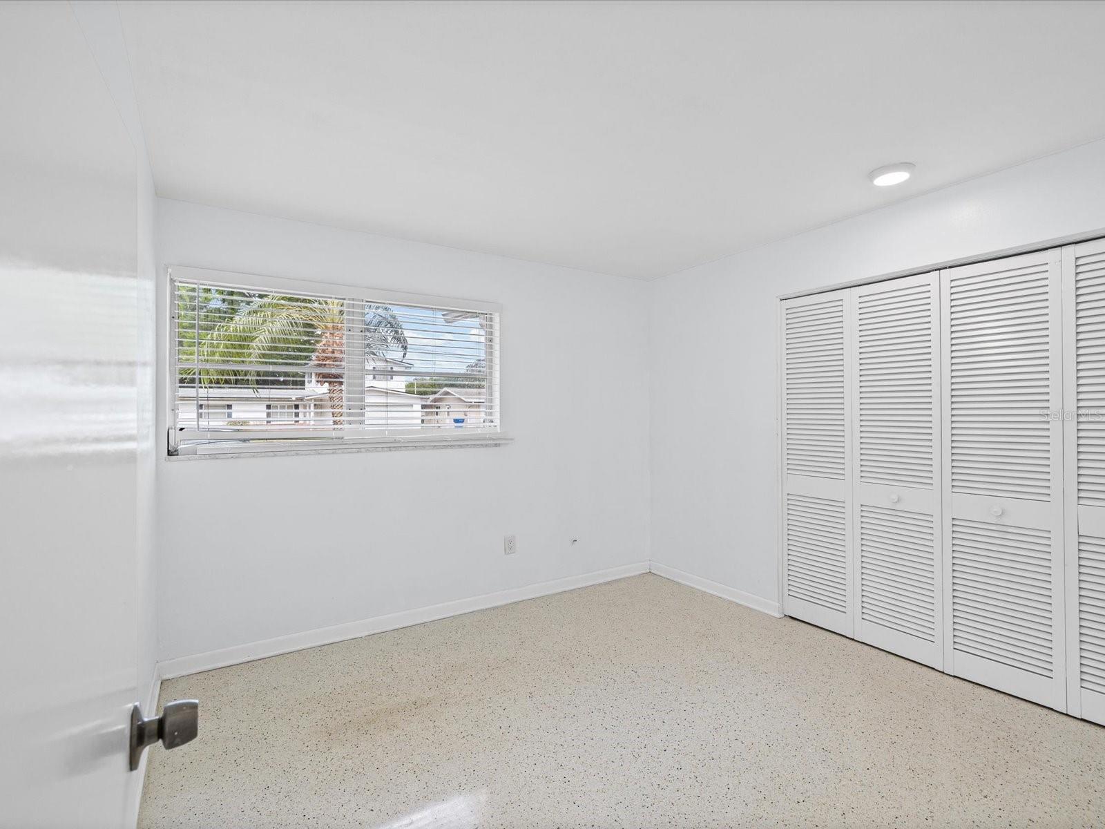 865 IMPERIAL DR