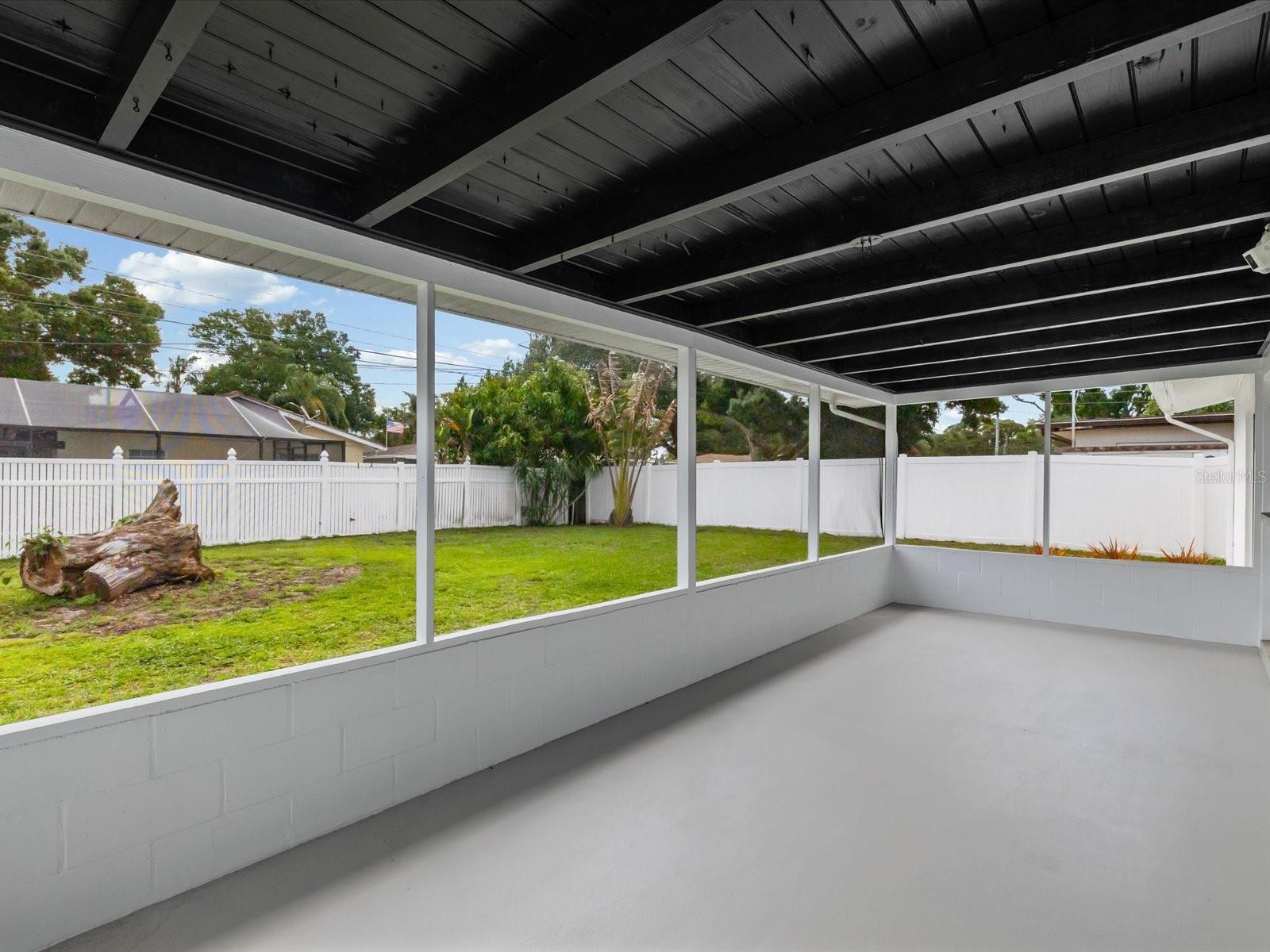 865 IMPERIAL DR