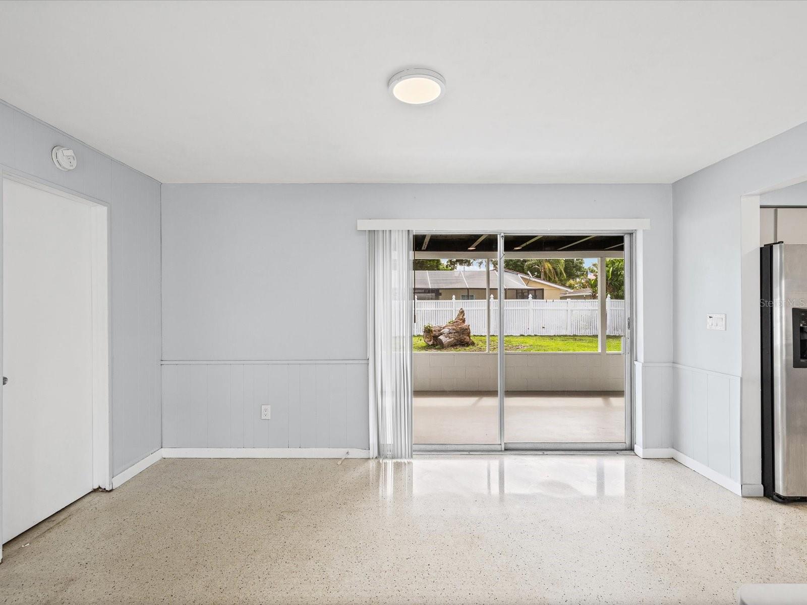 865 IMPERIAL DR