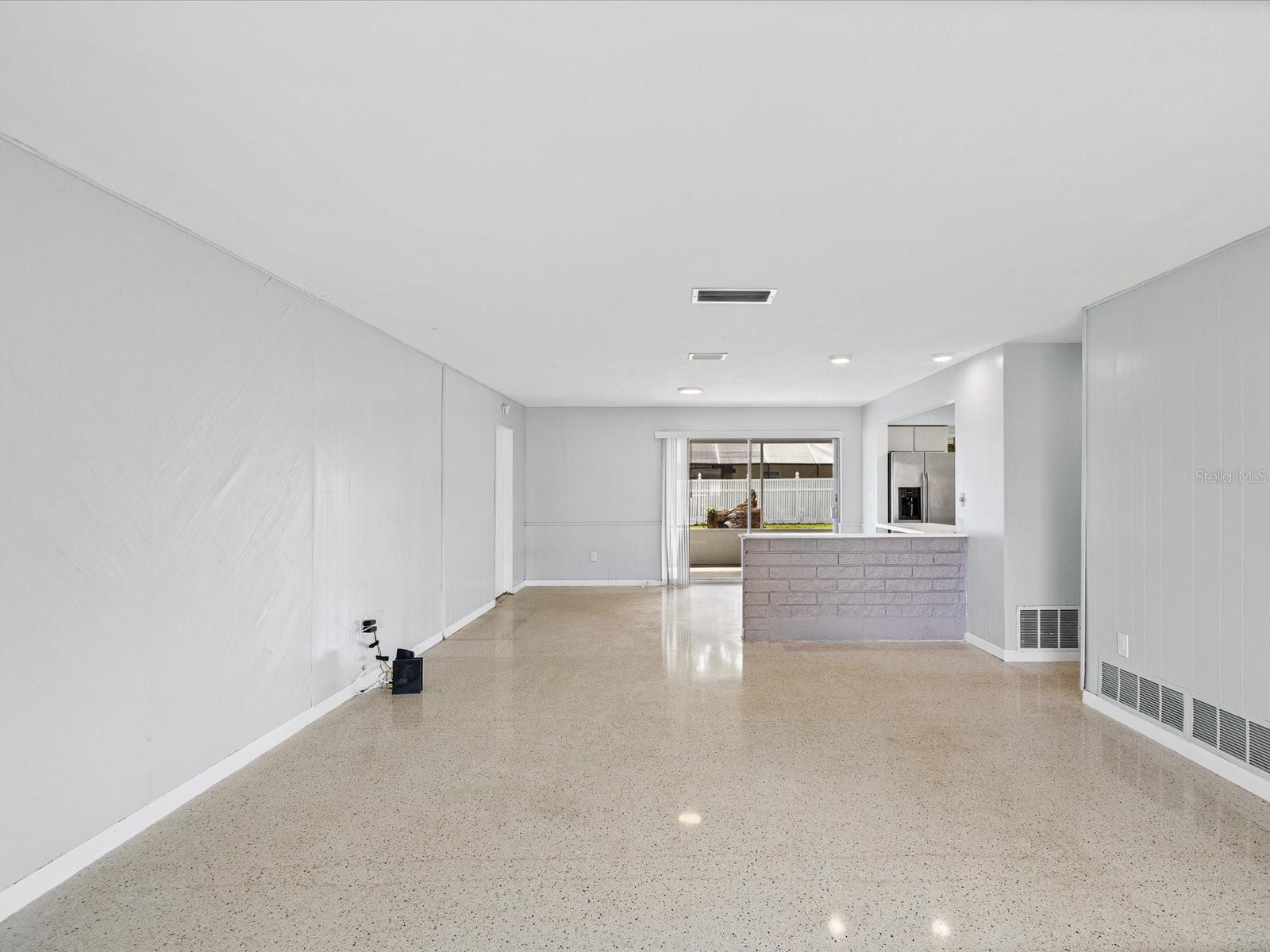 865 IMPERIAL DR