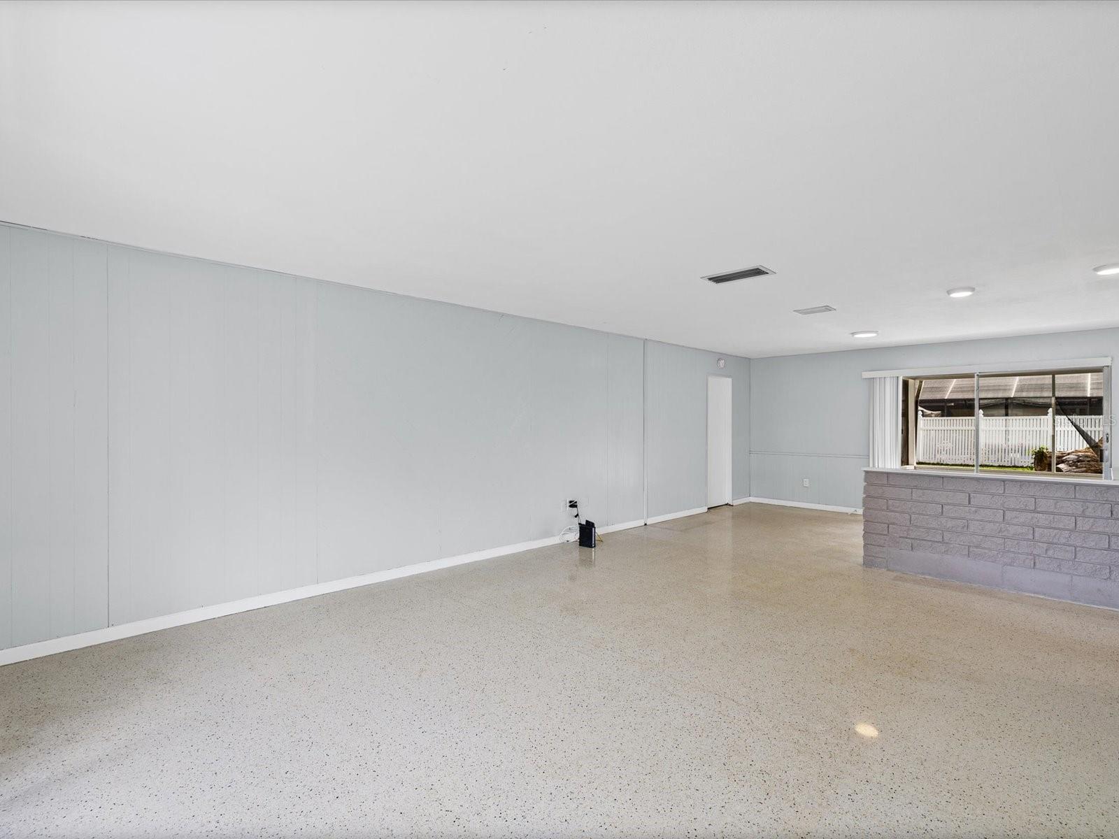 865 IMPERIAL DR