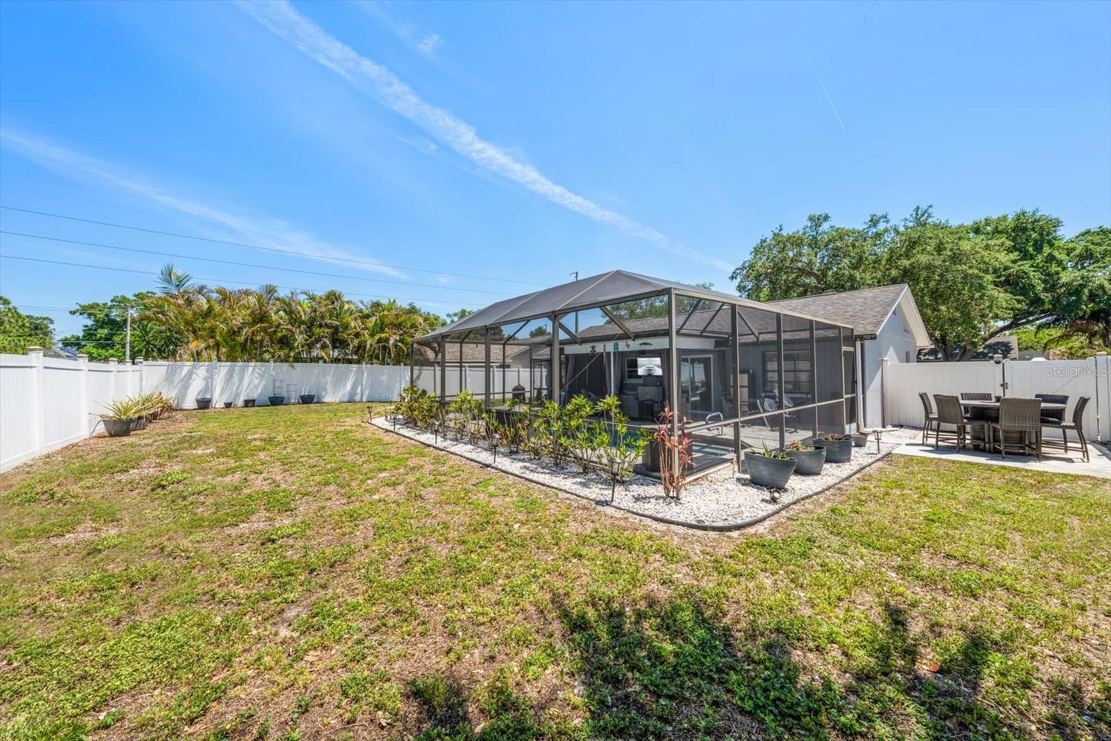 1875 ARBOR DR S