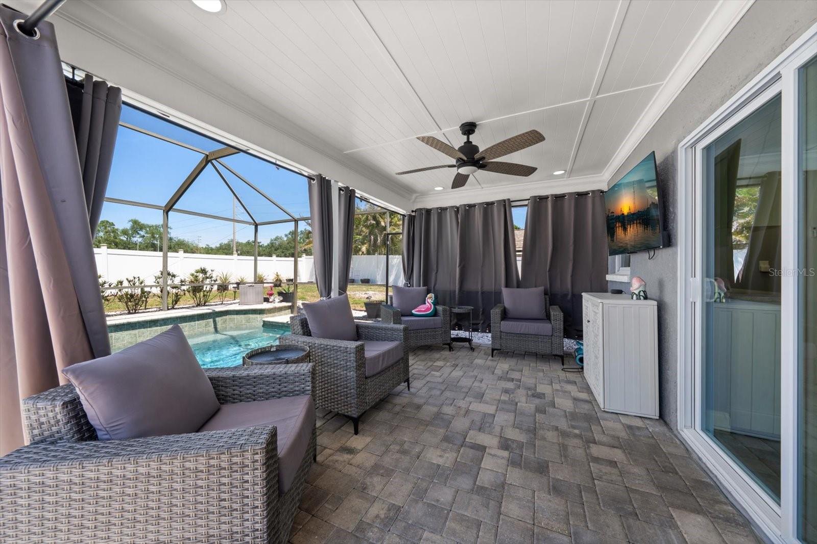 1875 ARBOR DR S