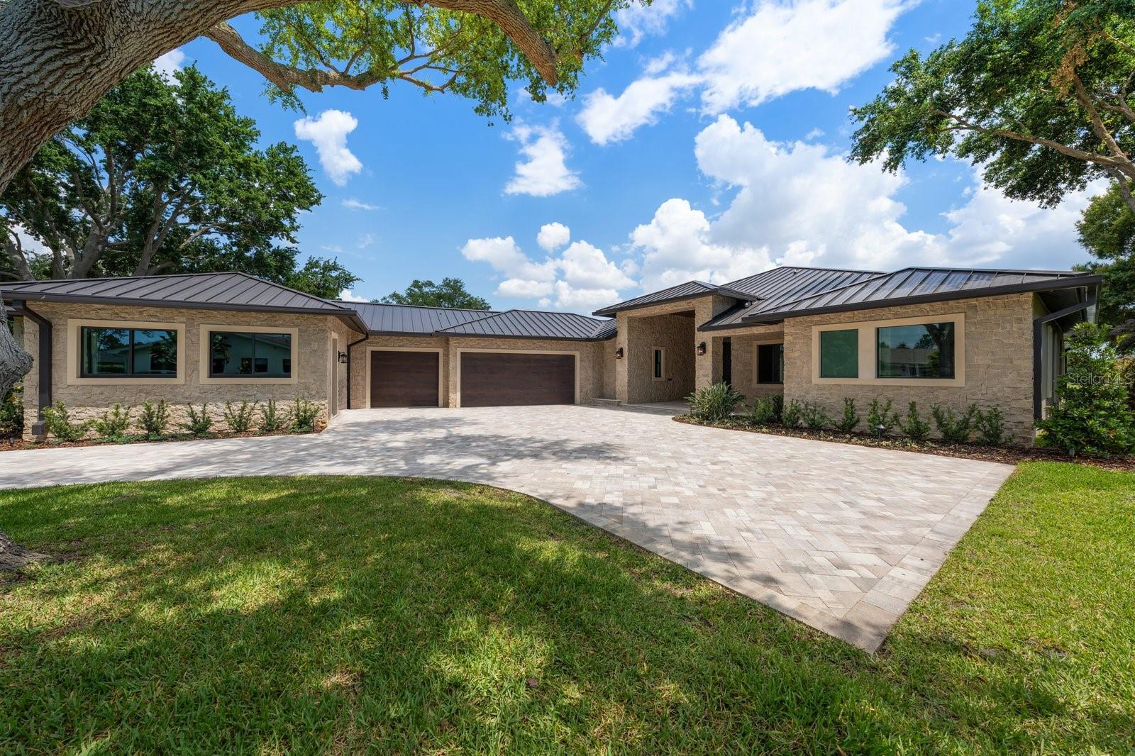 19 HIBISCUS RD