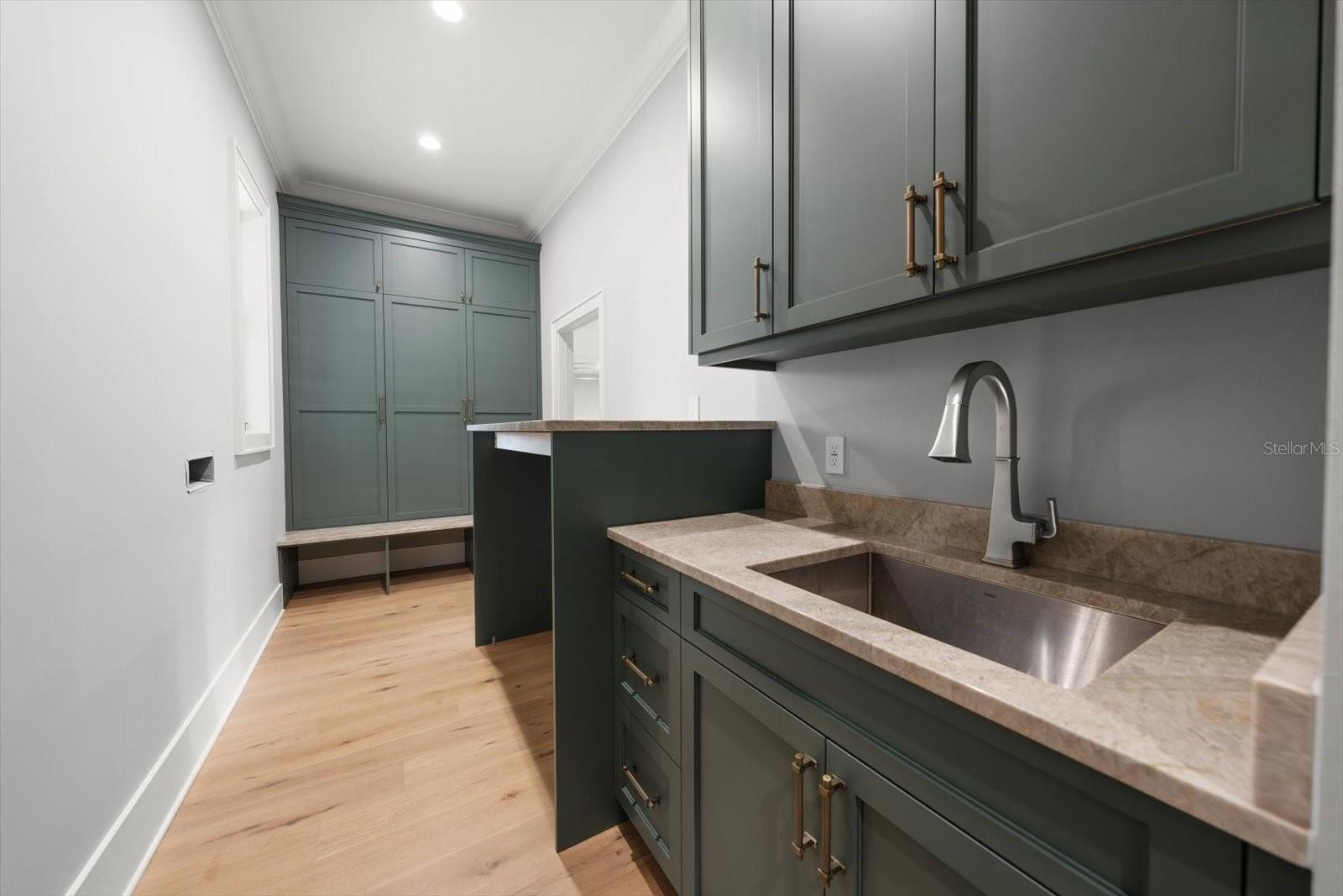 19 HIBISCUS RD
