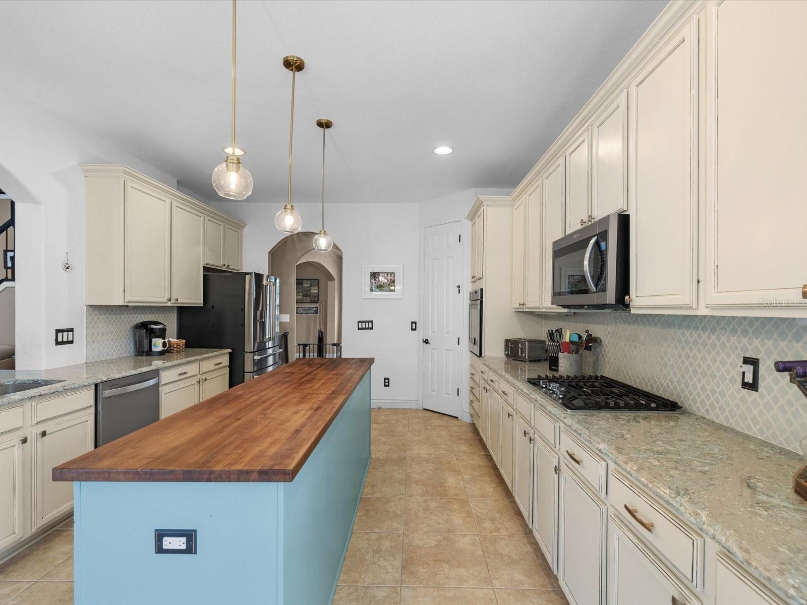 3720 MARBURY CT