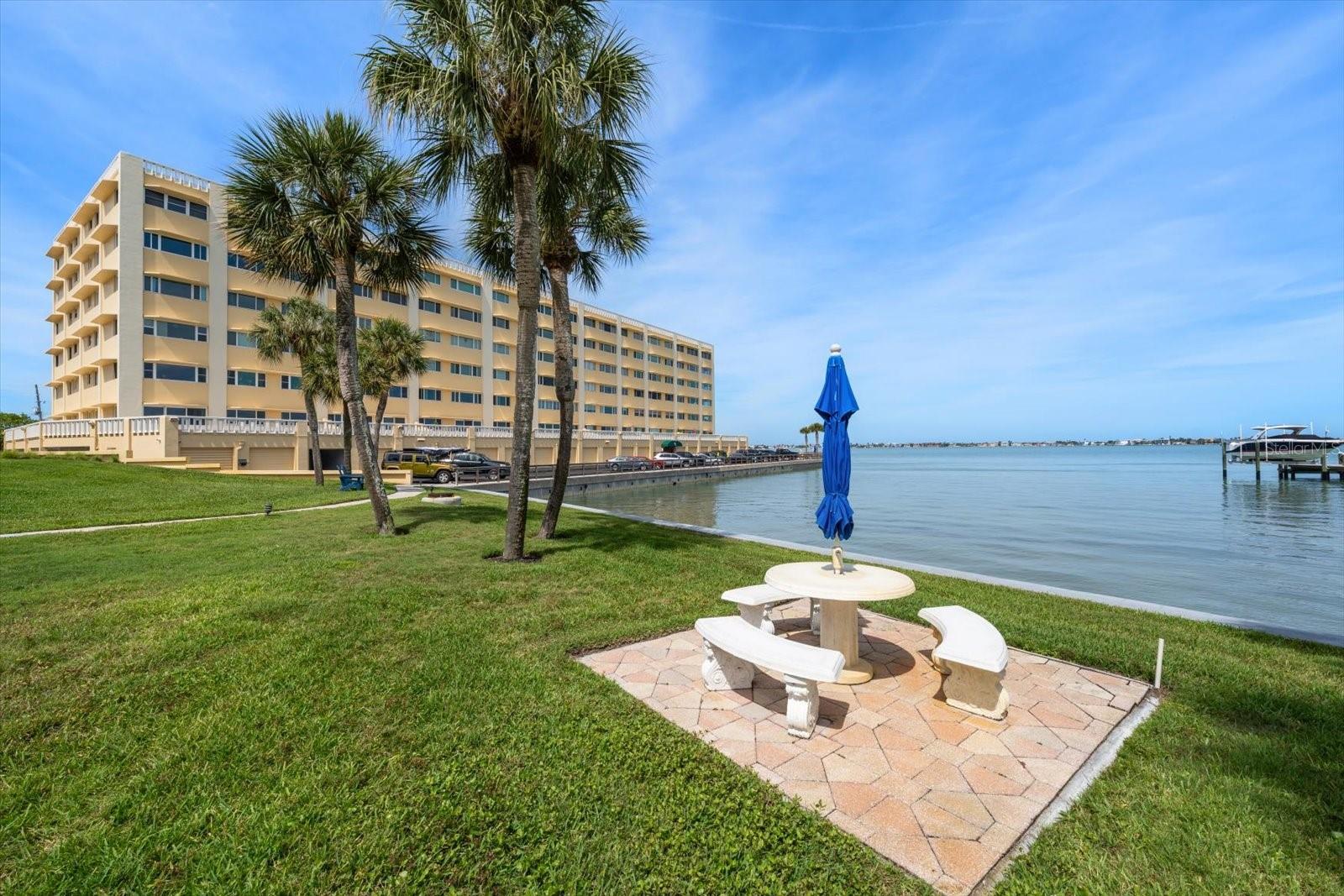 100 BLUFF VIEW DR #506C