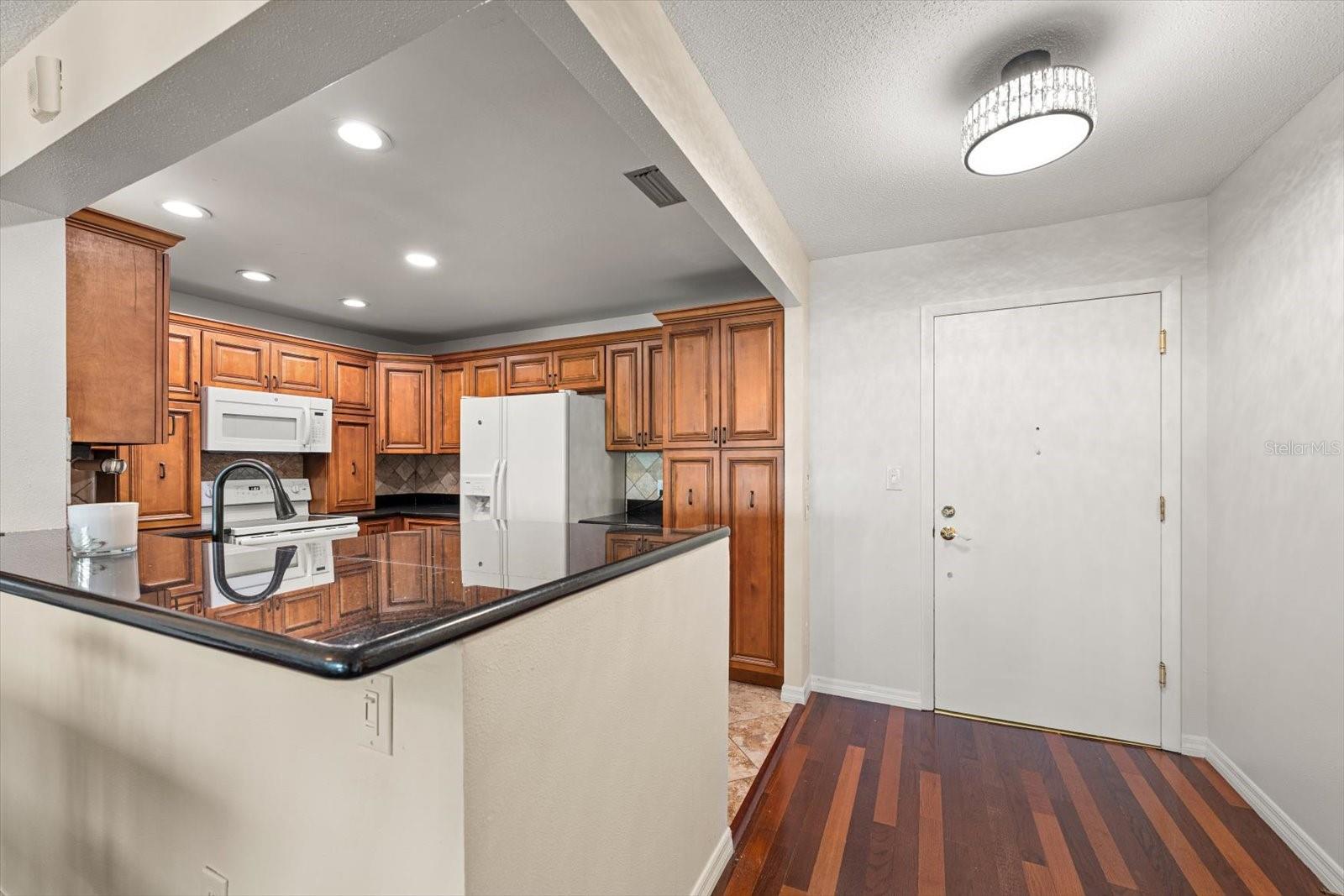 100 BLUFF VIEW DR #506C