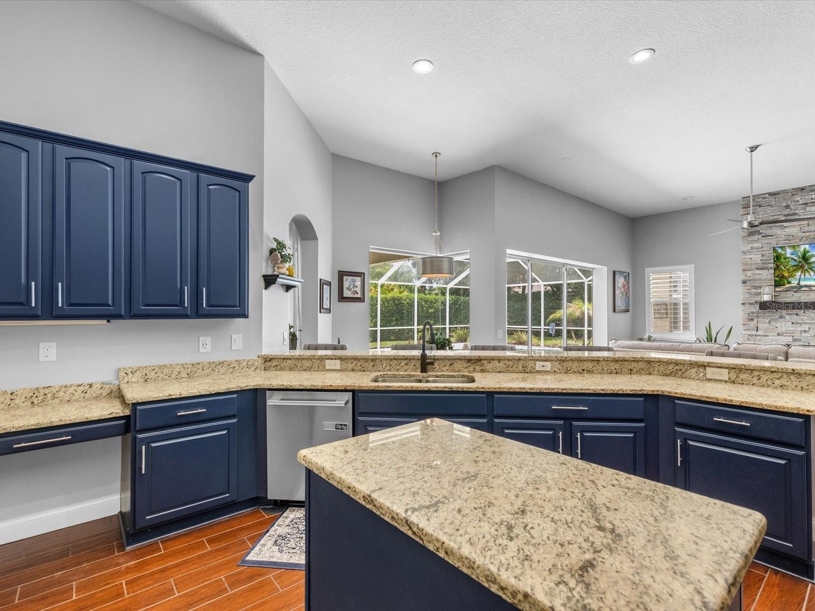 19119 LARCHMONT DR