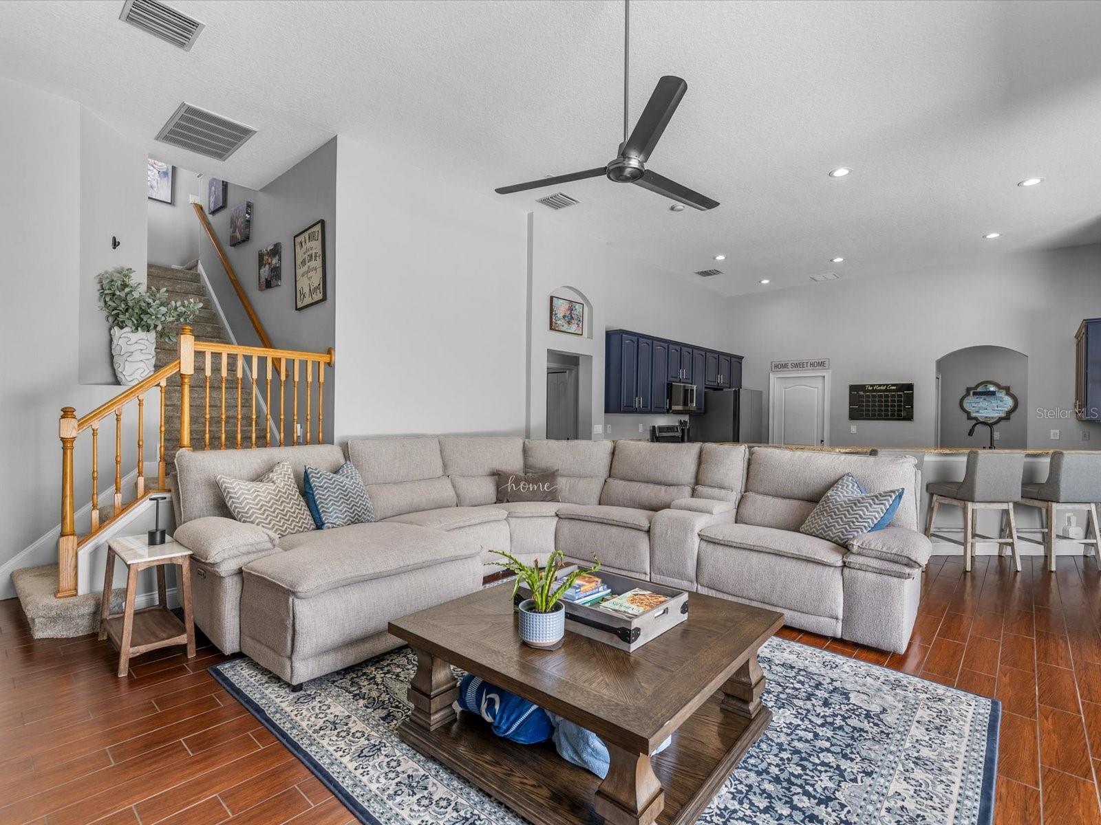 19119 LARCHMONT DR