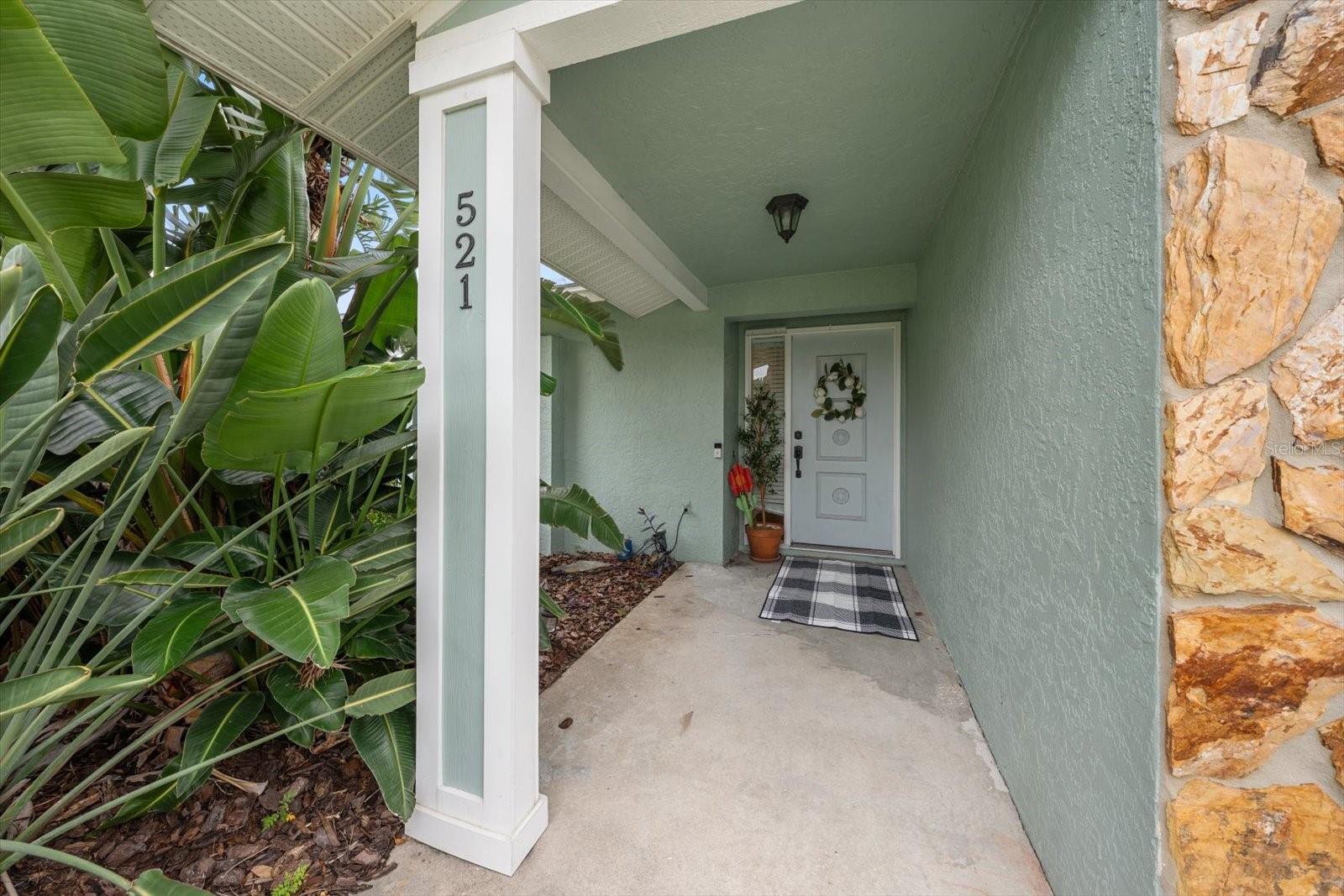 521 MERAVAN DR