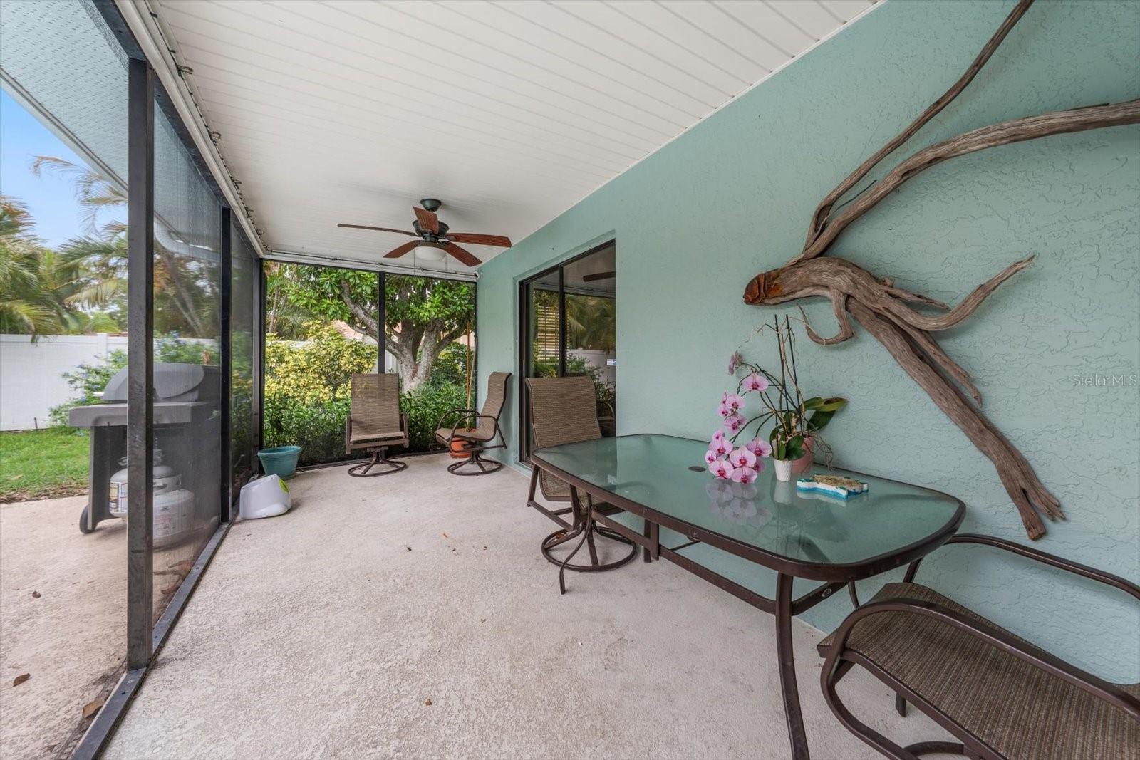 521 MERAVAN DR