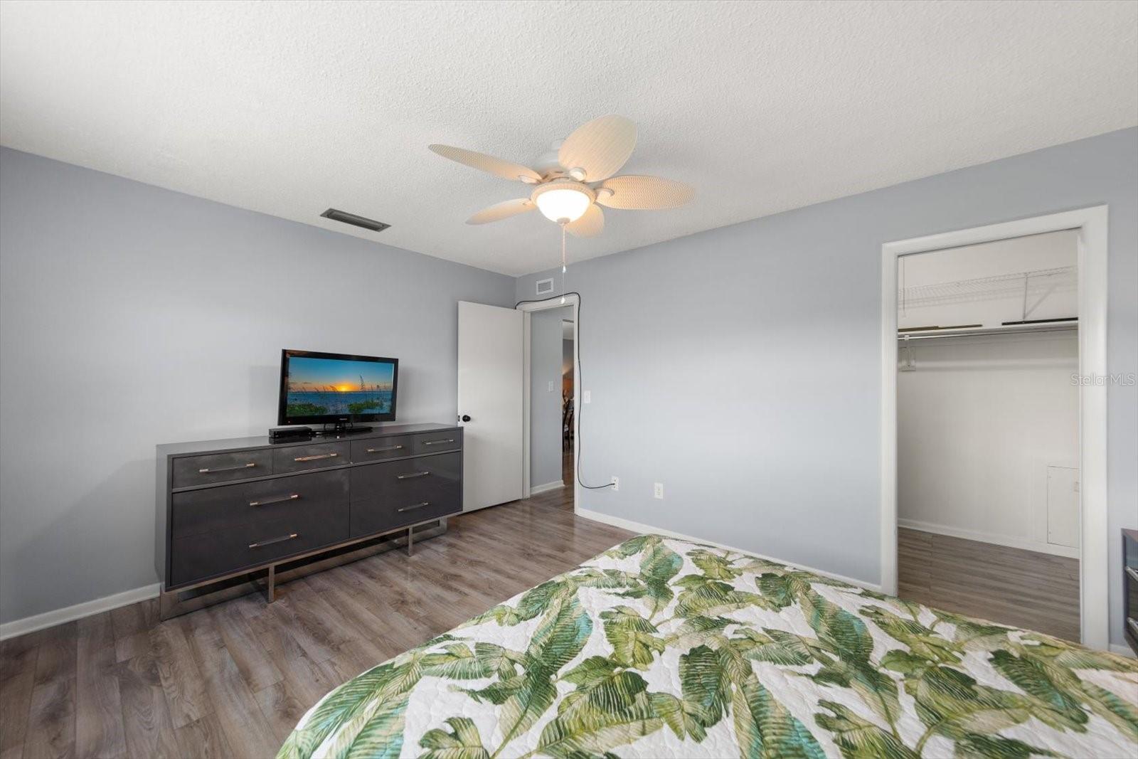 1668 S LAKE AVE #2