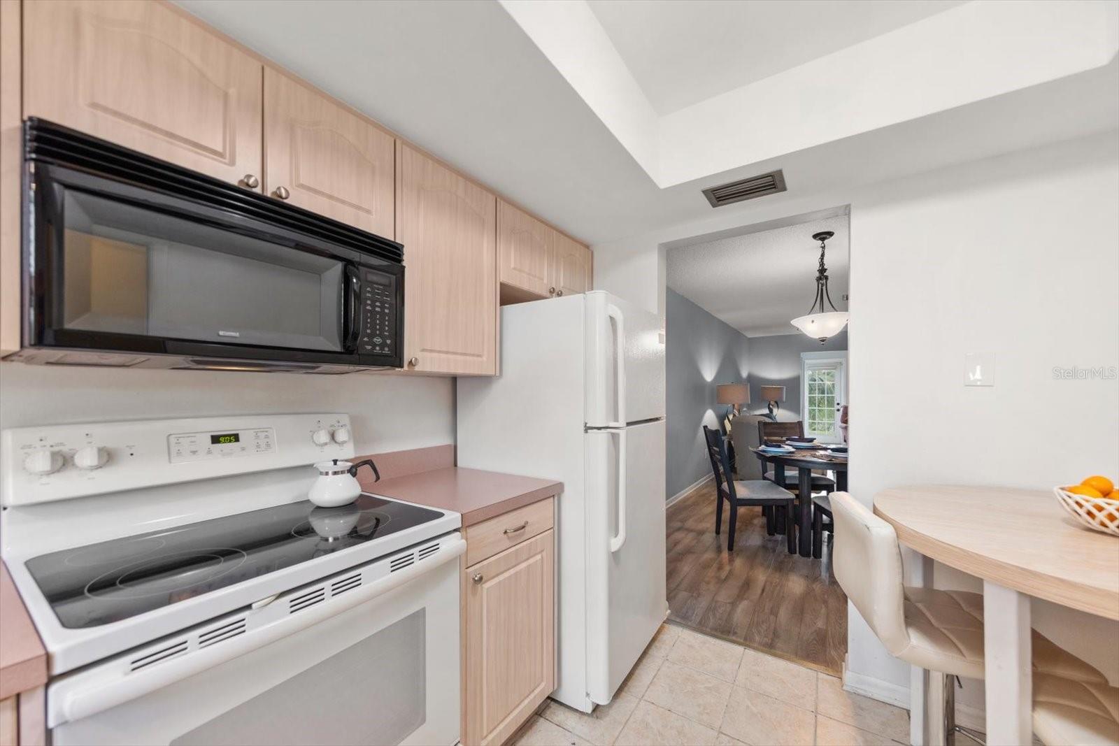 1668 S LAKE AVE #2
