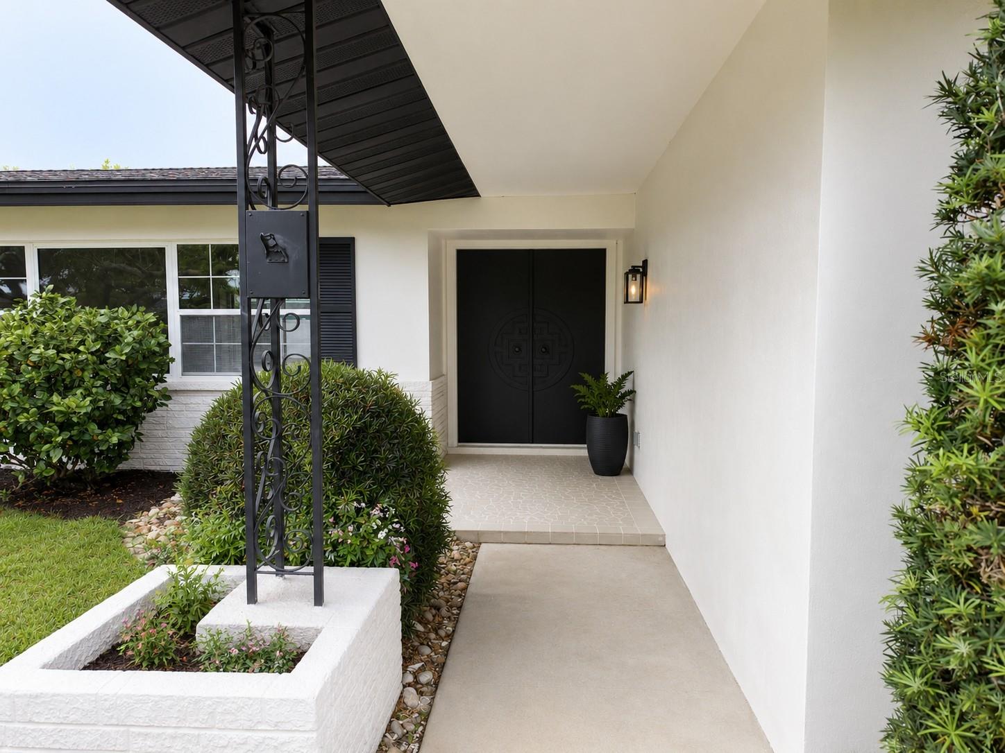 810 ALLAMANDA DR