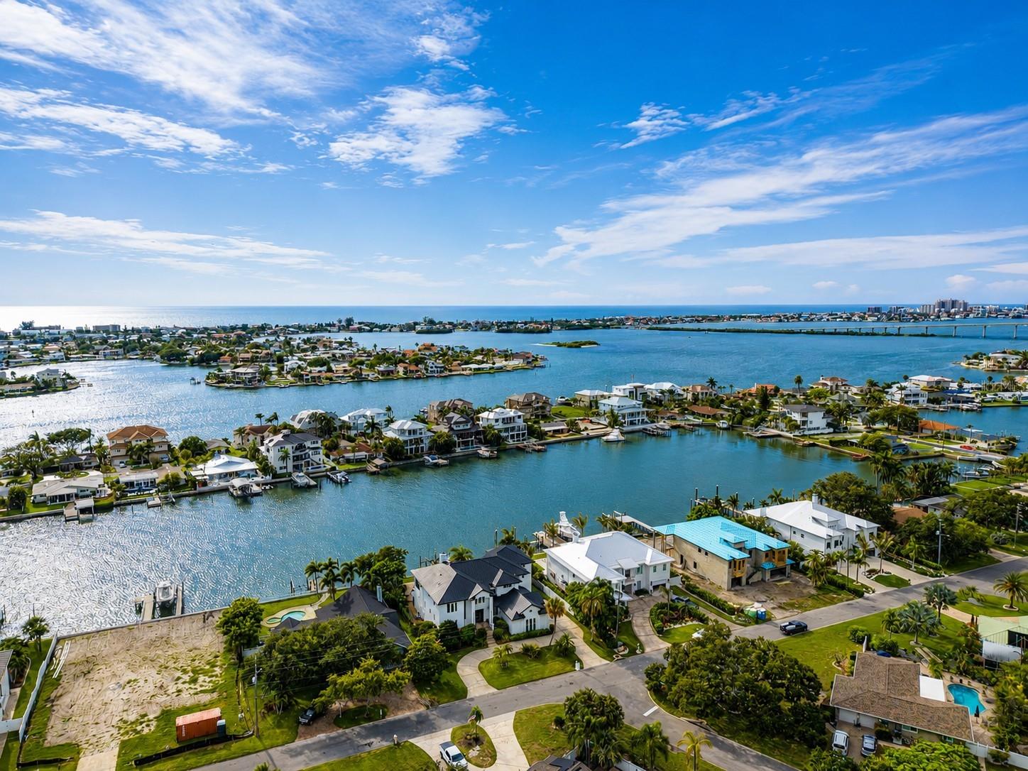 810 ALLAMANDA DR