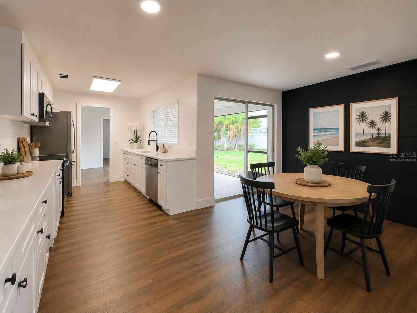 810 ALLAMANDA DR