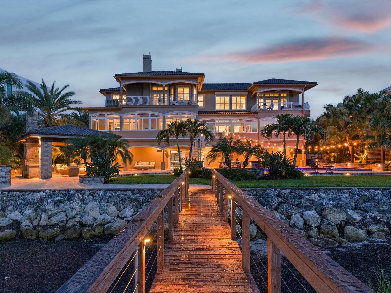 2057 N POINTE ALEXIS DR