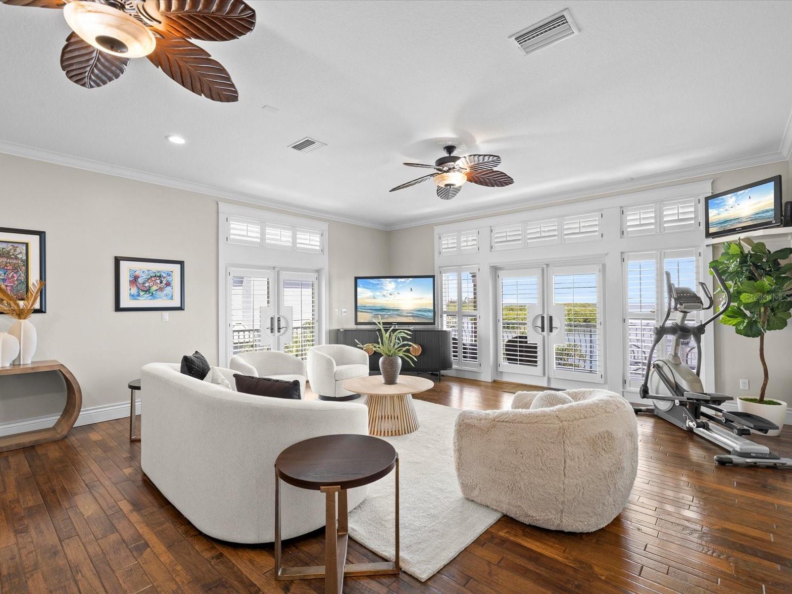 2057 N POINTE ALEXIS DR