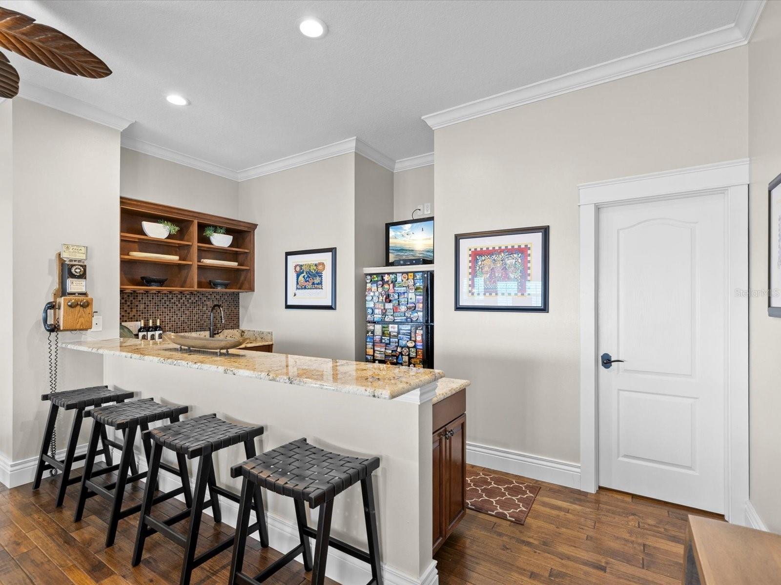2057 N POINTE ALEXIS DR
