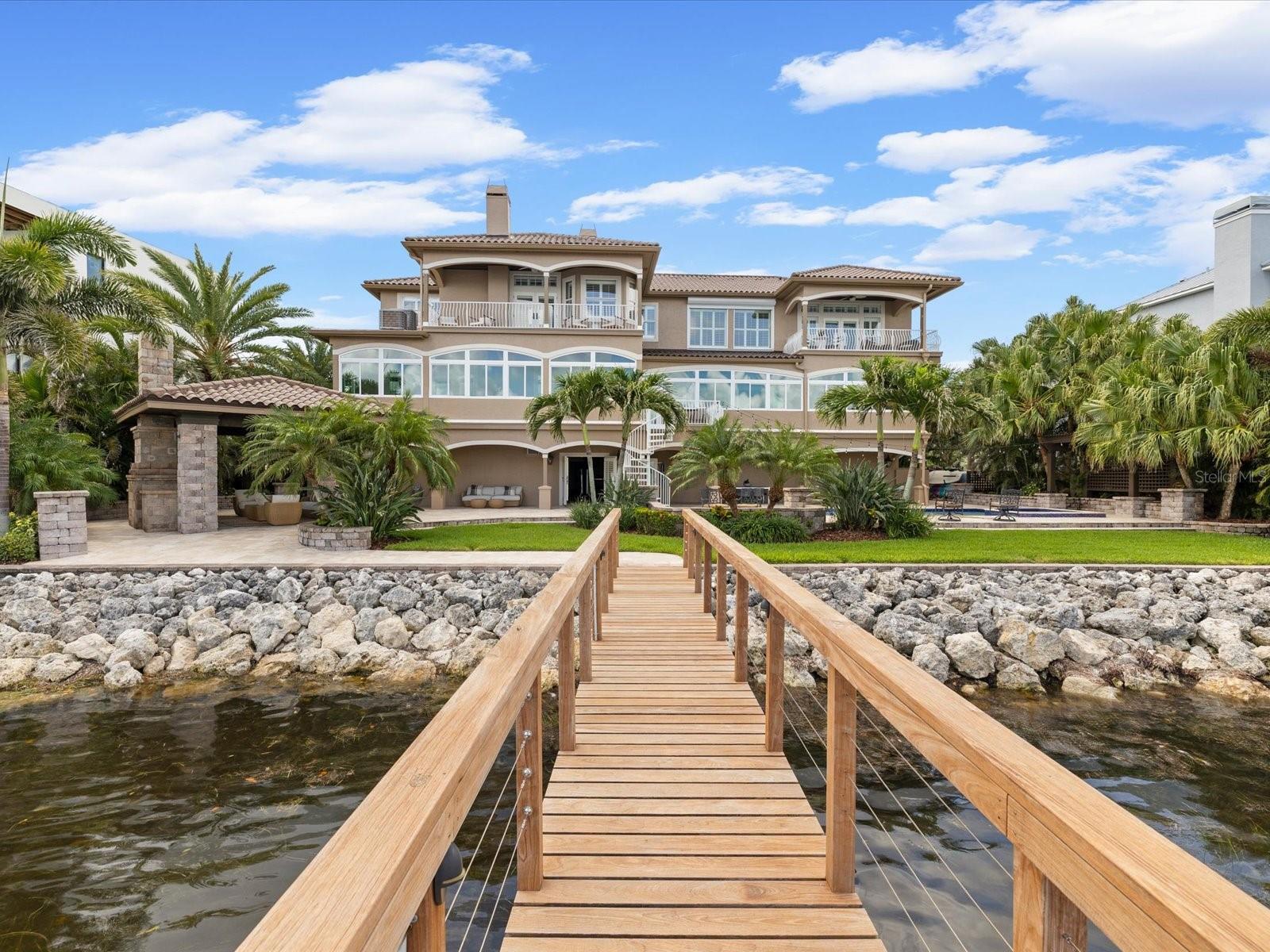 2057 N POINTE ALEXIS DR