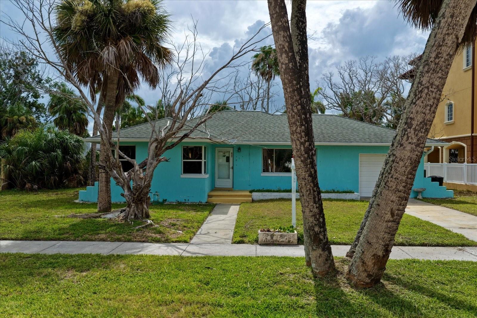 835 BRUCE AVE