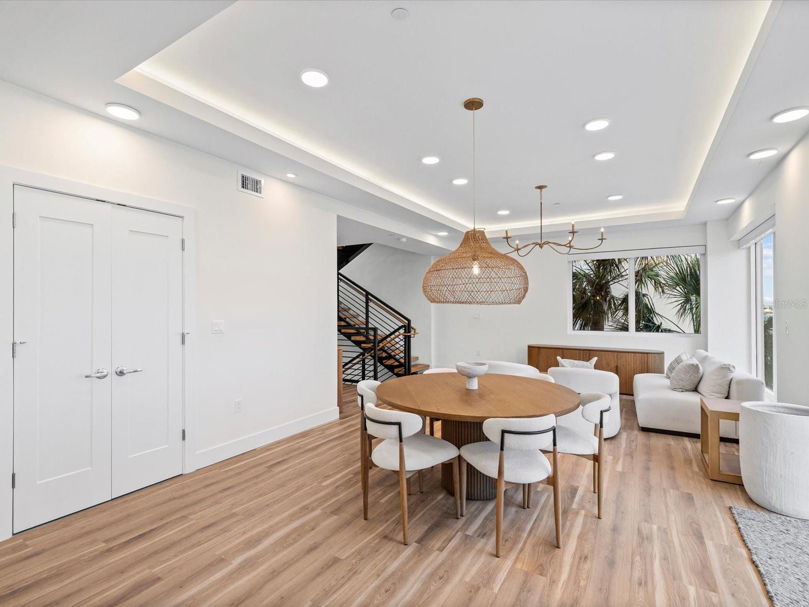 868 N OSCEOLA AVE