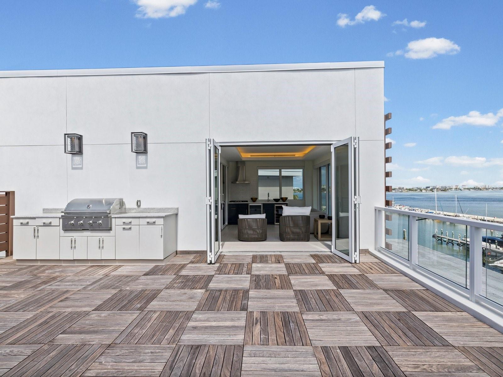 868 N OSCEOLA AVE